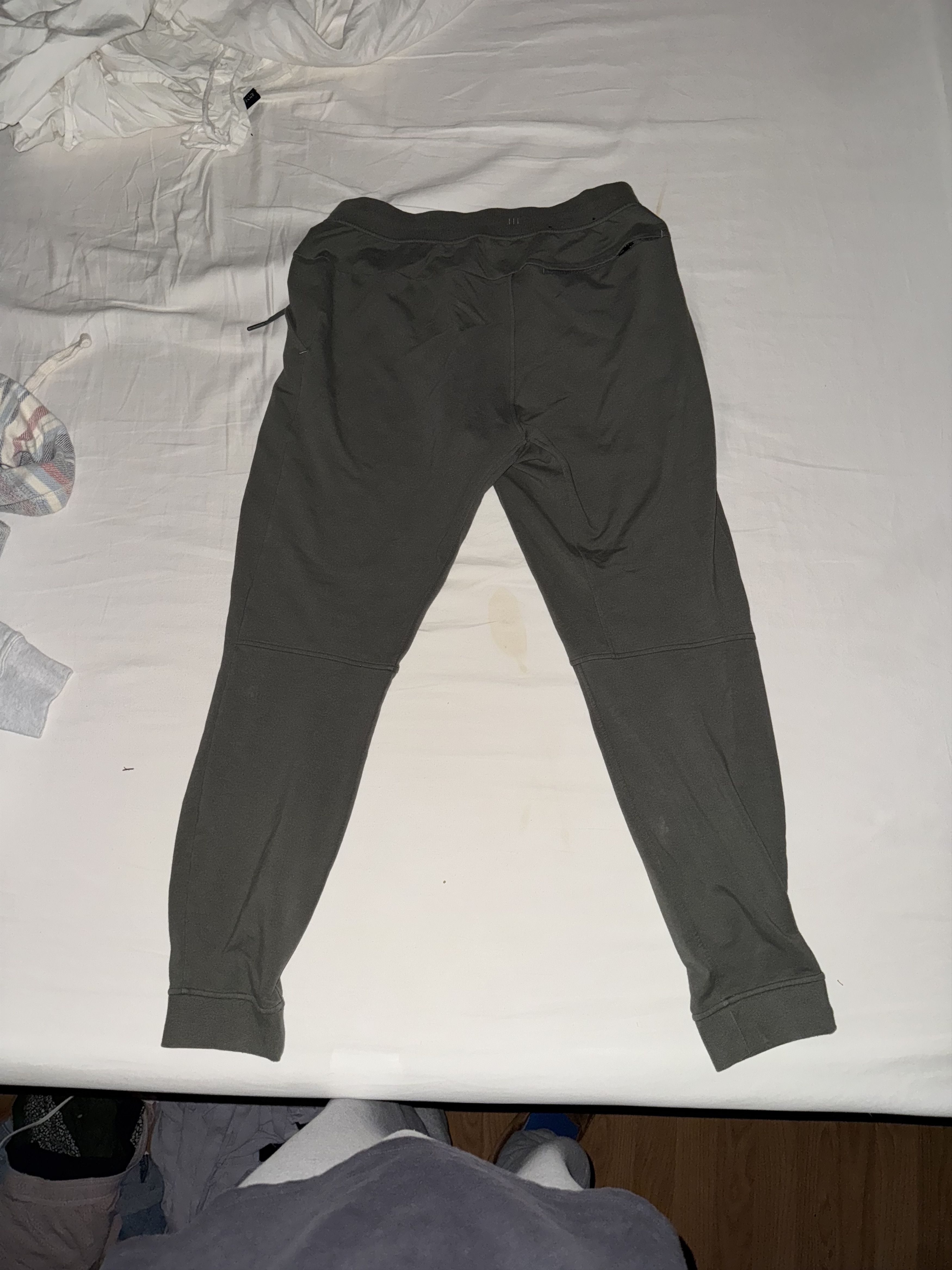 Lululemon Lululemon Joggers Size US 32 / EU 48 - 2 Thumbnail
