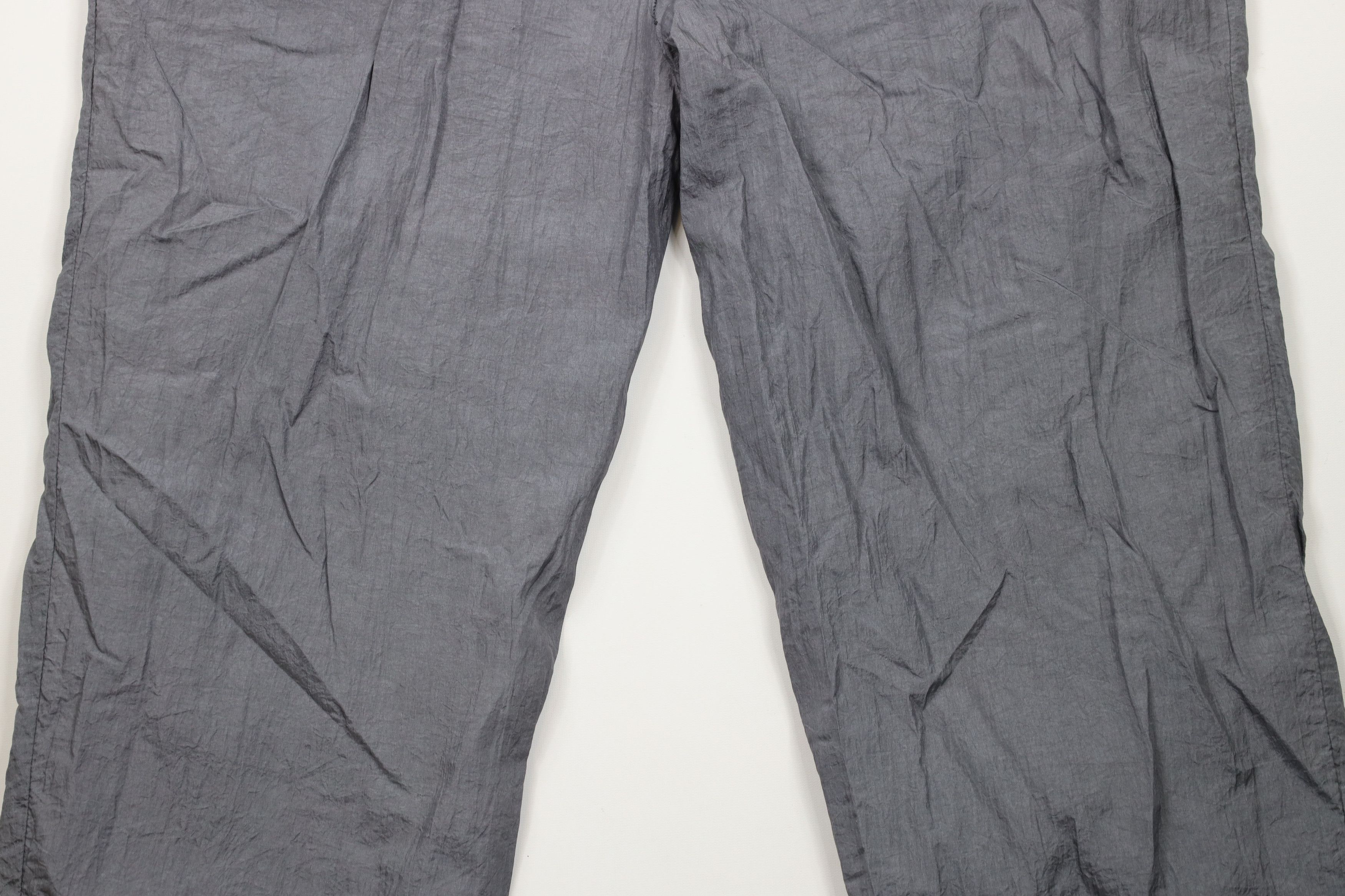 Vintage Vintage 90s Streetwear Lined Windbreaker Jogger Pants Silver Size US 38 / EU 54 - 13 Thumbnail