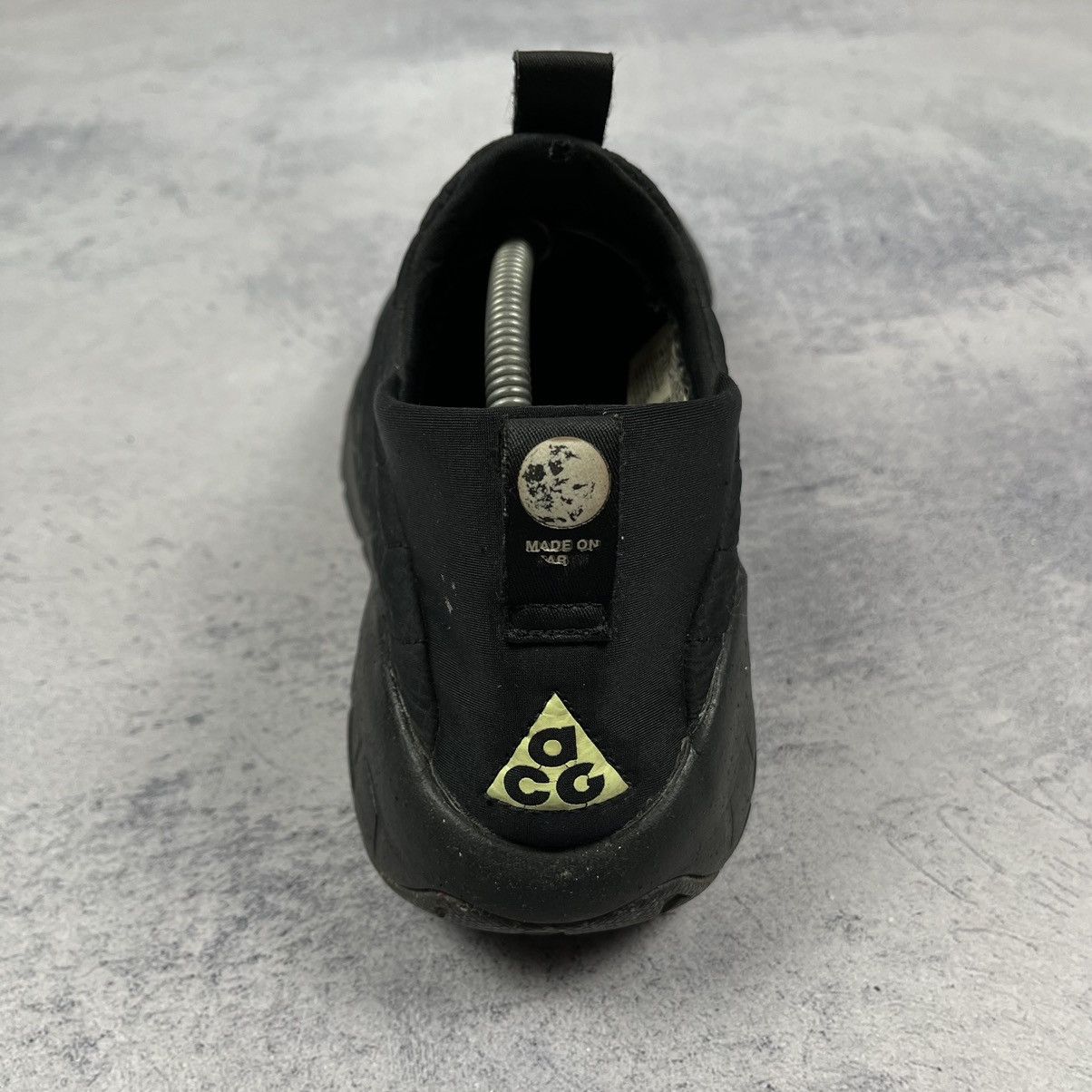 Nike ACG Nike ACG Moc 3.5 black glow barely volt low top sneakers Size US 11.5 / EU 44-45 - 14 Thumbnail