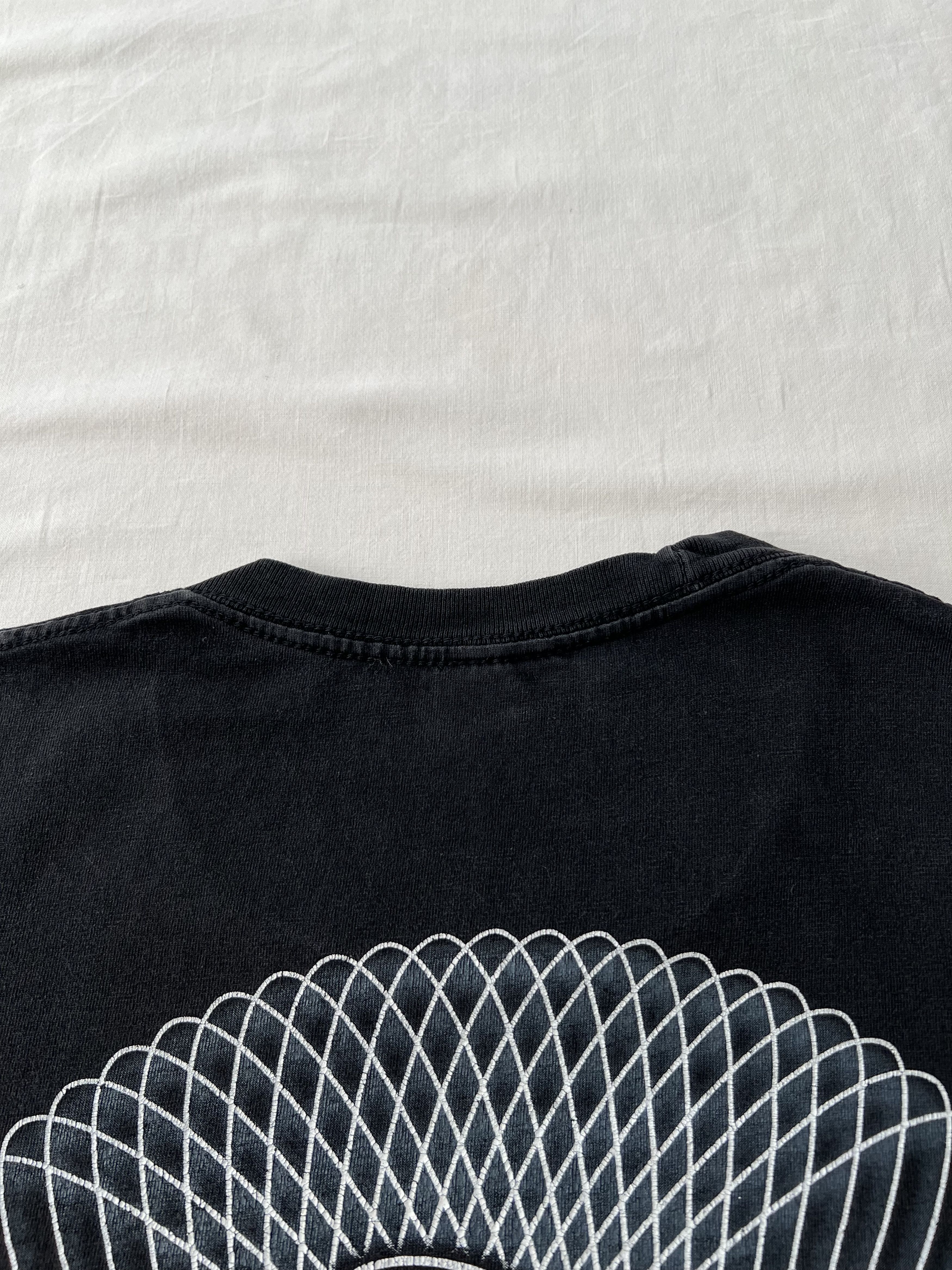 Band Tees Vintage 2004 Tool Rock Band Hypnosis Flame Black T-shirt Size US S / EU 44-46 / 1 - 17 Thumbnail