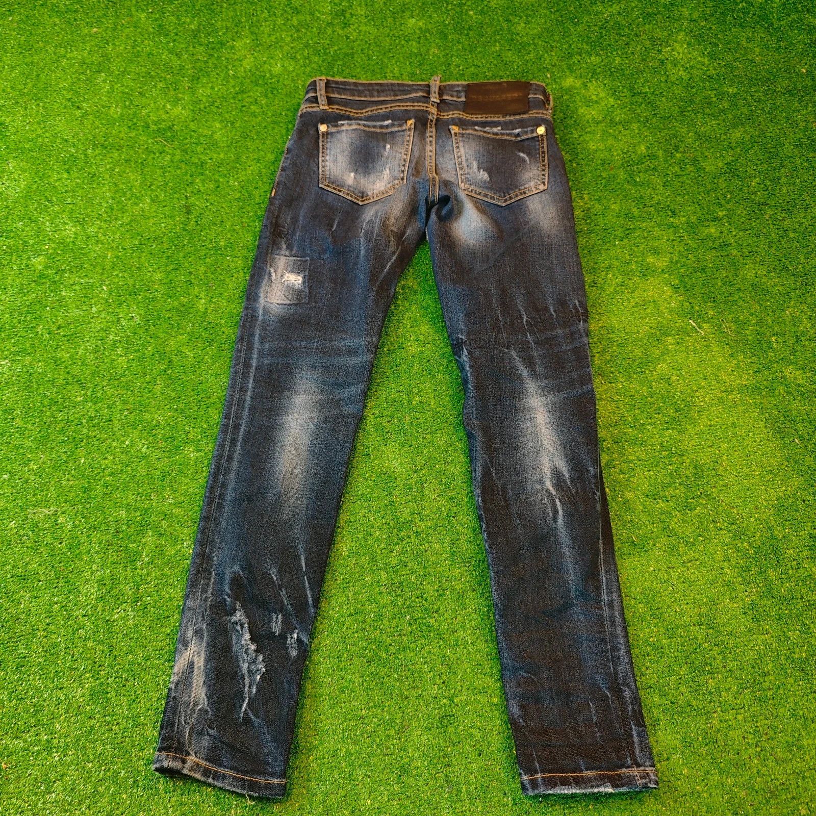 Dsquared2 Dsquared2 Jeans Womens 36 Blue dark wash ripped distressed Size 26" / US 2 / IT 38 - 2 Thumbnail