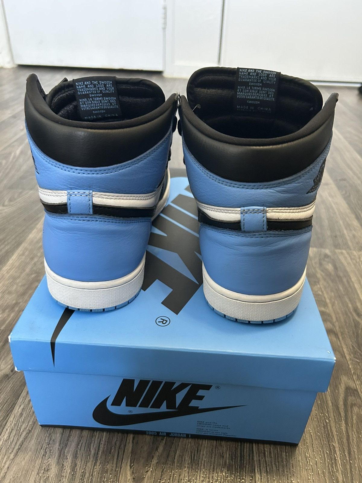 Nike Air Jordan 1 Retro High OG “UNC Toe” w/ Box + Extra Laces Size US 10.5 / EU 43-44 - 4 Thumbnail