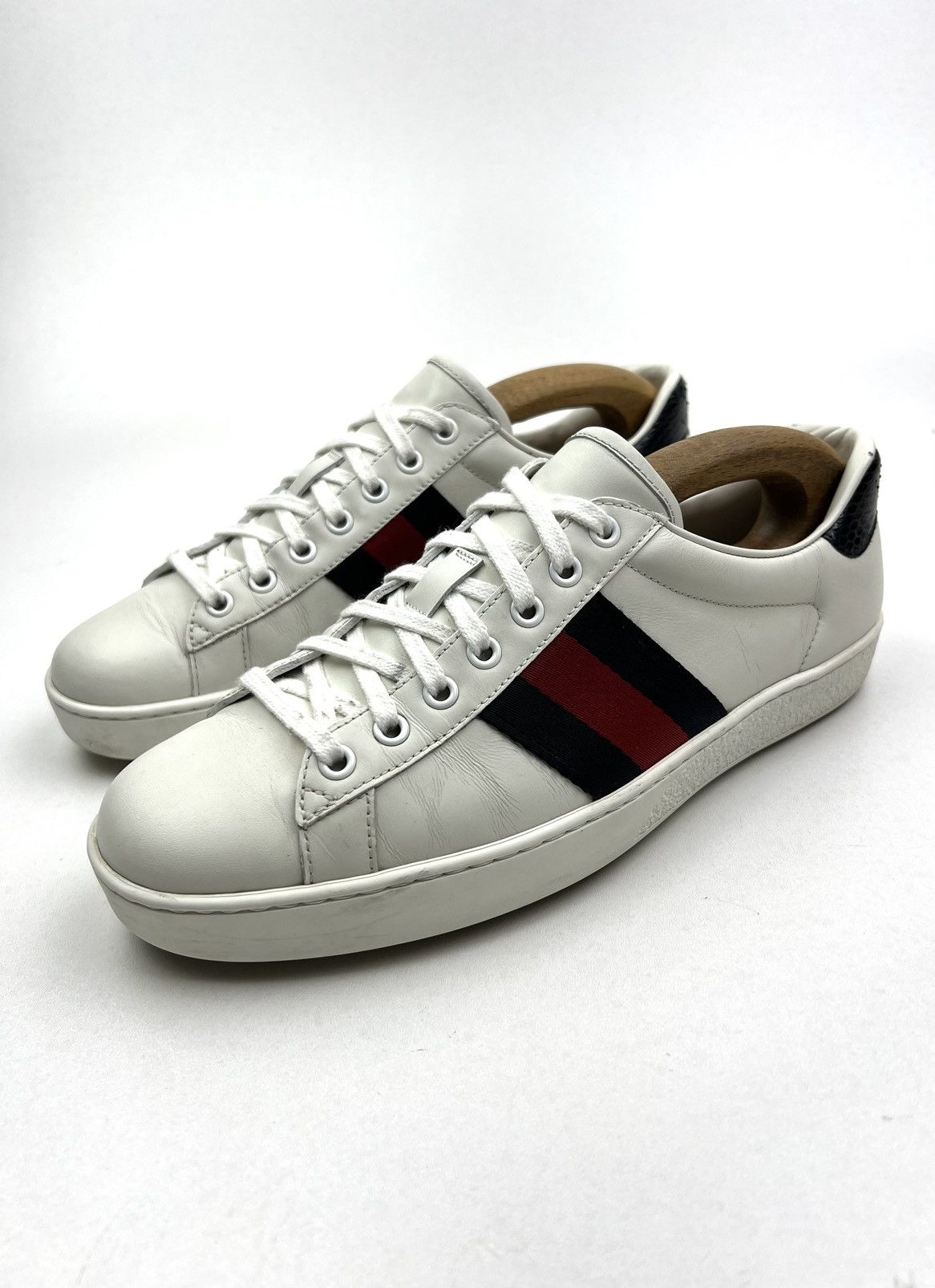 image of Gucci Ace Stripe Low Top Leather Sneakers in White, Men's (Size 8)
