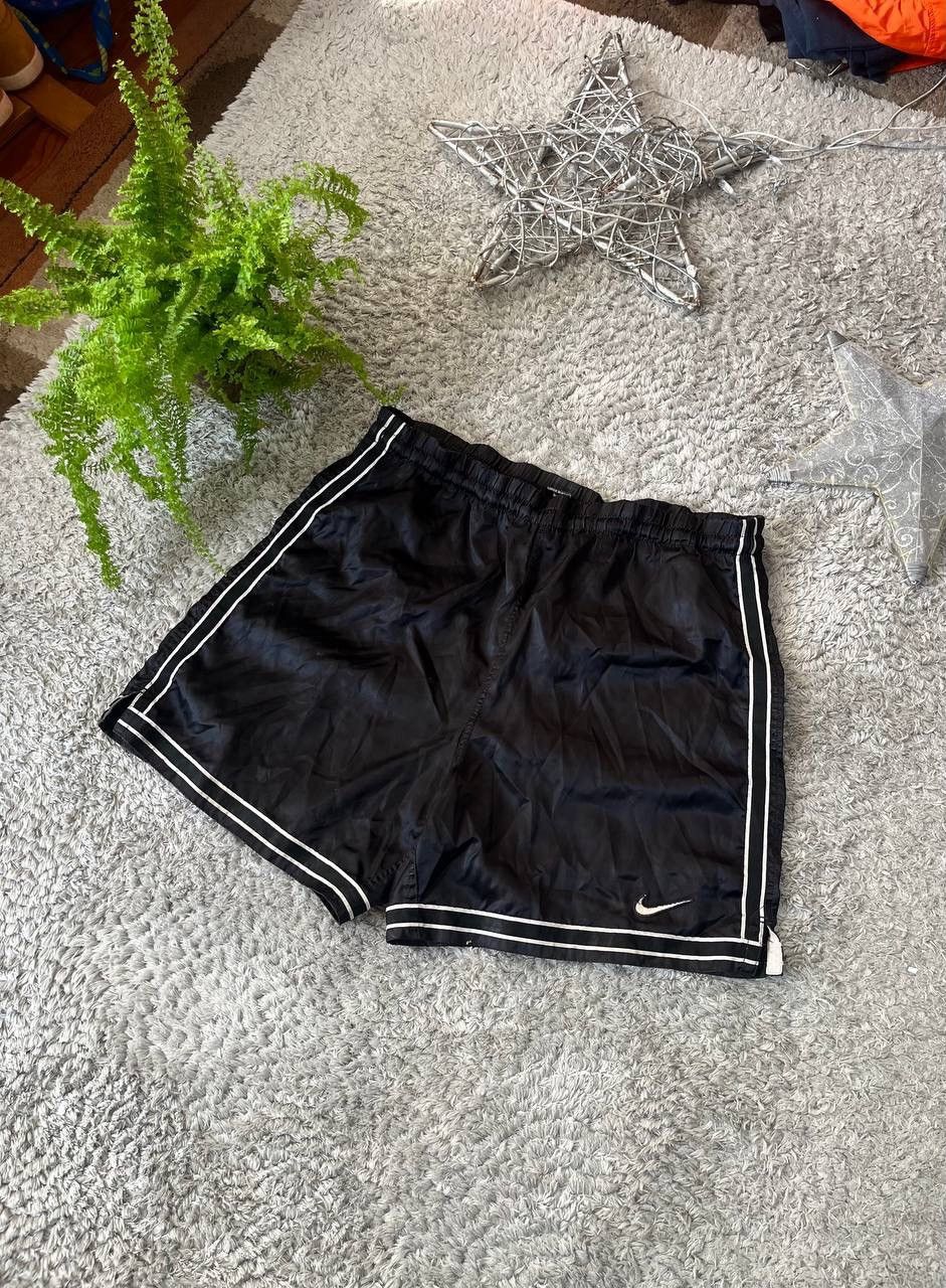 Nike × Vintage 00s Nike Shorts Streetwear Vintage Logo Swoosh Rare Size US 32 / EU 48 - 1 Thumbnail