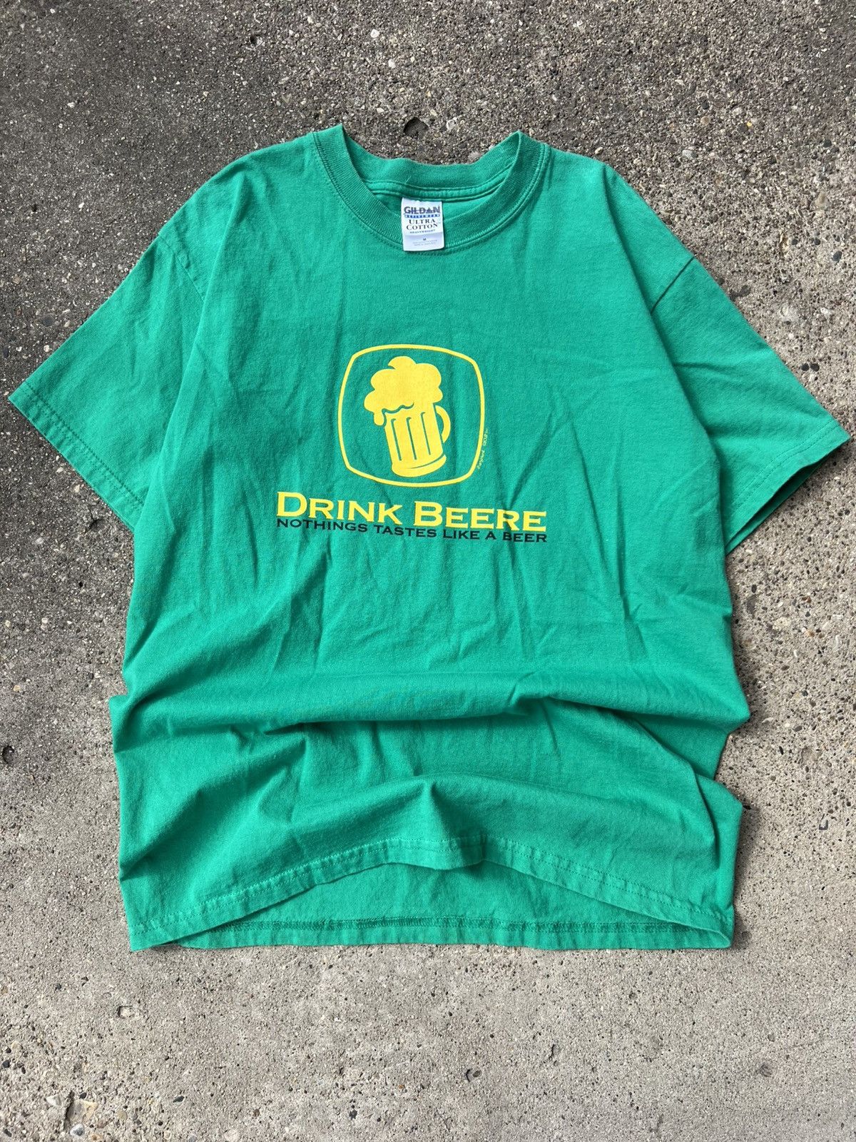 Gildan × Other × Vintage Vintage Y2K Drink Beer John Deere Tee T Shirt size M 2000s Size US M / EU 48-50 / 2 - 1 Thumbnail