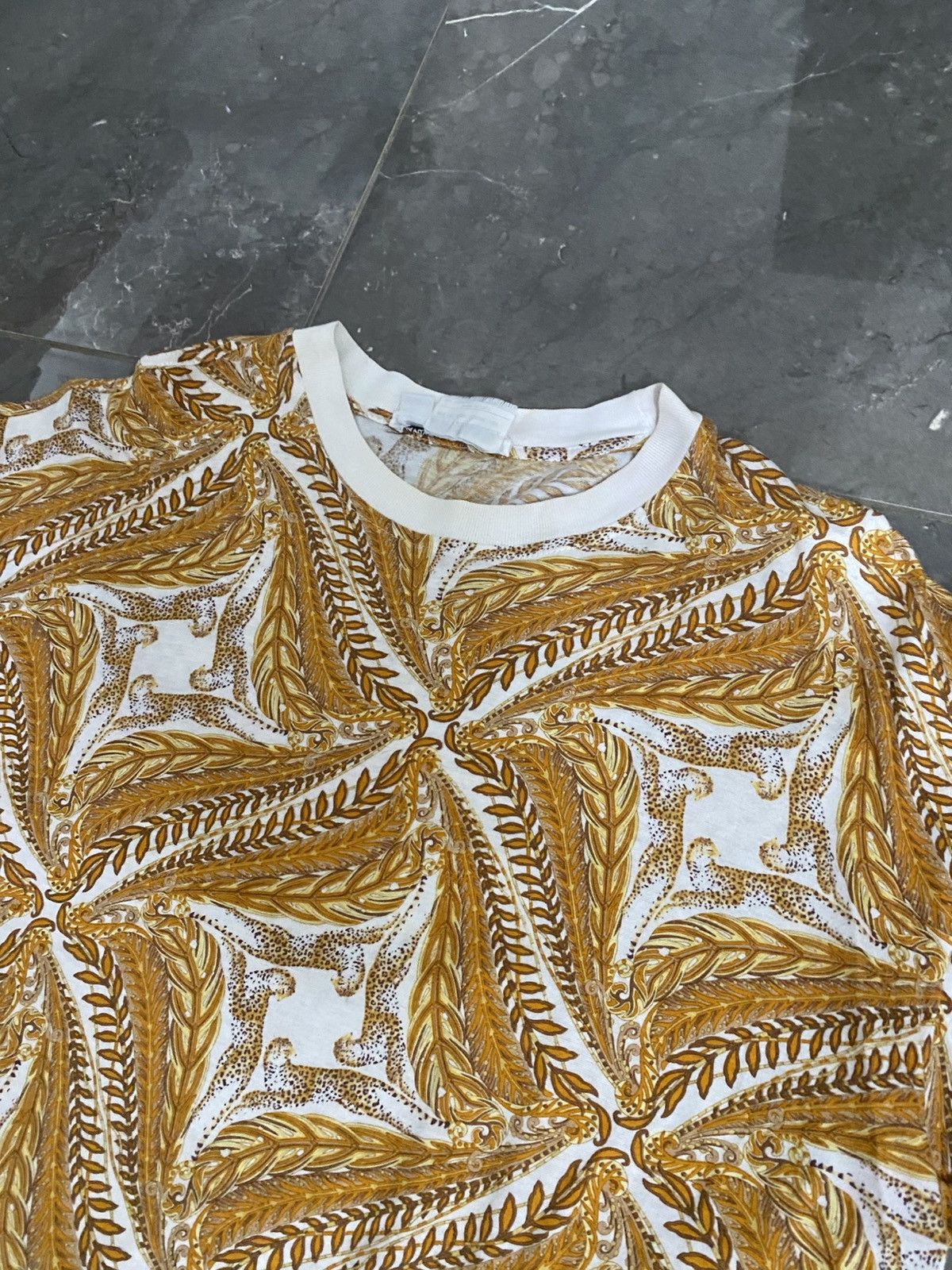 Salvatore Ferragamo Salvatore Ferragamo Printed Tiger Tee Size US L / EU 52-54 / 3 - 3 Thumbnail