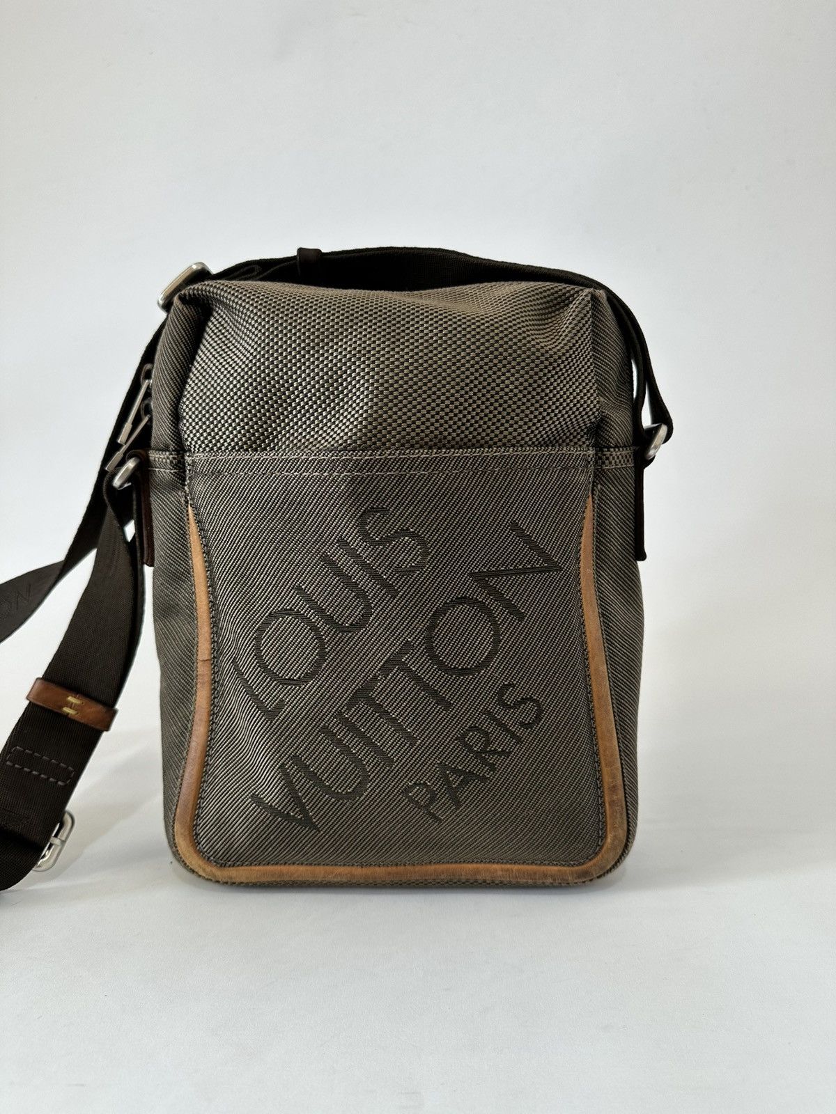 Louis Vuitton Louis Vuitton Terre Damier Geant Citadin Messenger Bag Size ONE SIZE - 1 Thumbnail