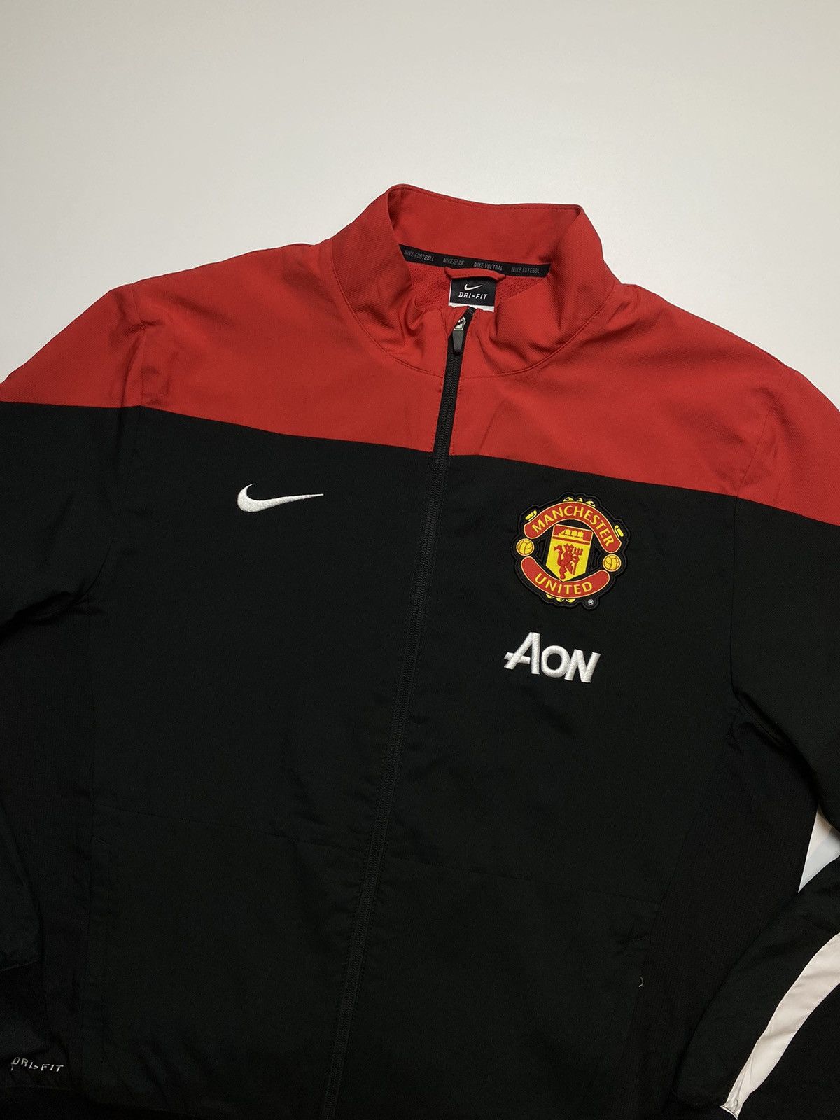 Nike Nike Manchester United zip jacket footbal track vintage Size US L / EU 52-54 / 3 - 2 Thumbnail