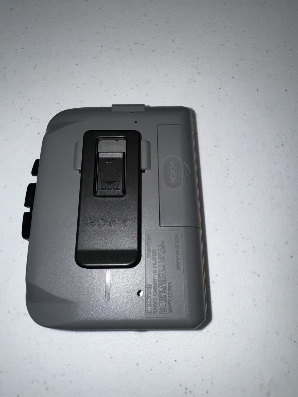 Sony Sony Walkman WM-FX141 FM/AM Radio -tested Size ONE SIZE - 3 Thumbnail