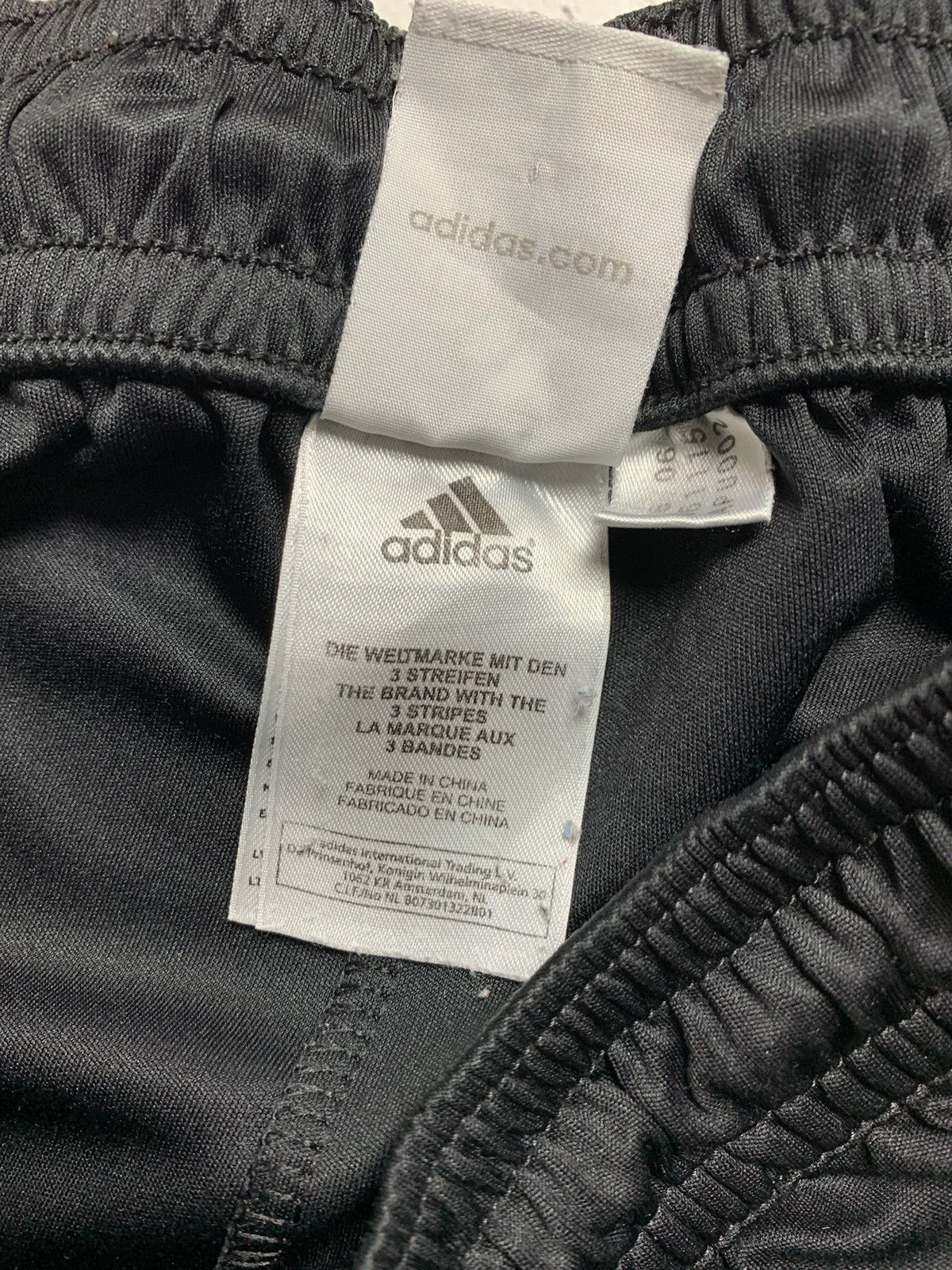 Adidas × Vintage Vintage adidas Chelsea soccer shorts black size M logo Size US 32 / EU 48 - 4 Thumbnail