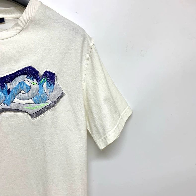 Louis Vuitton Louis Vuitton White monogrammed graffiti embroidered short Size US L / EU 52-54 / 3 - 8 Thumbnail