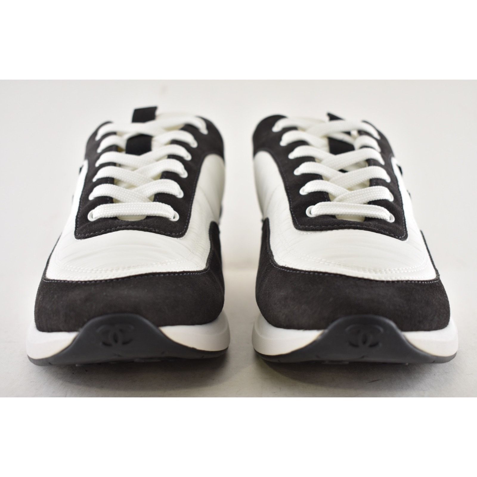 Chanel 21P Mens Grey Black White CC Logo Low Top Lace Up