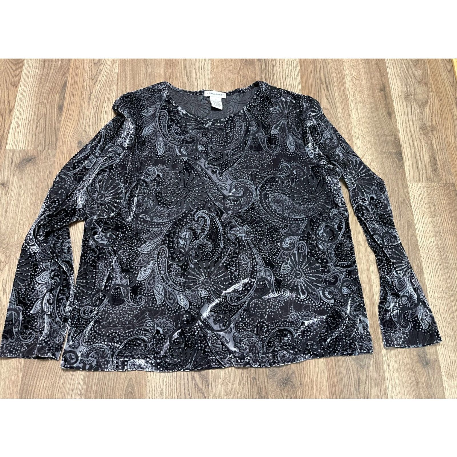 Laura Ashley Laura Ashley Shirt Women's Medium Brown White Paisley Long Sleeve Size M / US 6-8 / IT 42-44 - 2 Thumbnail