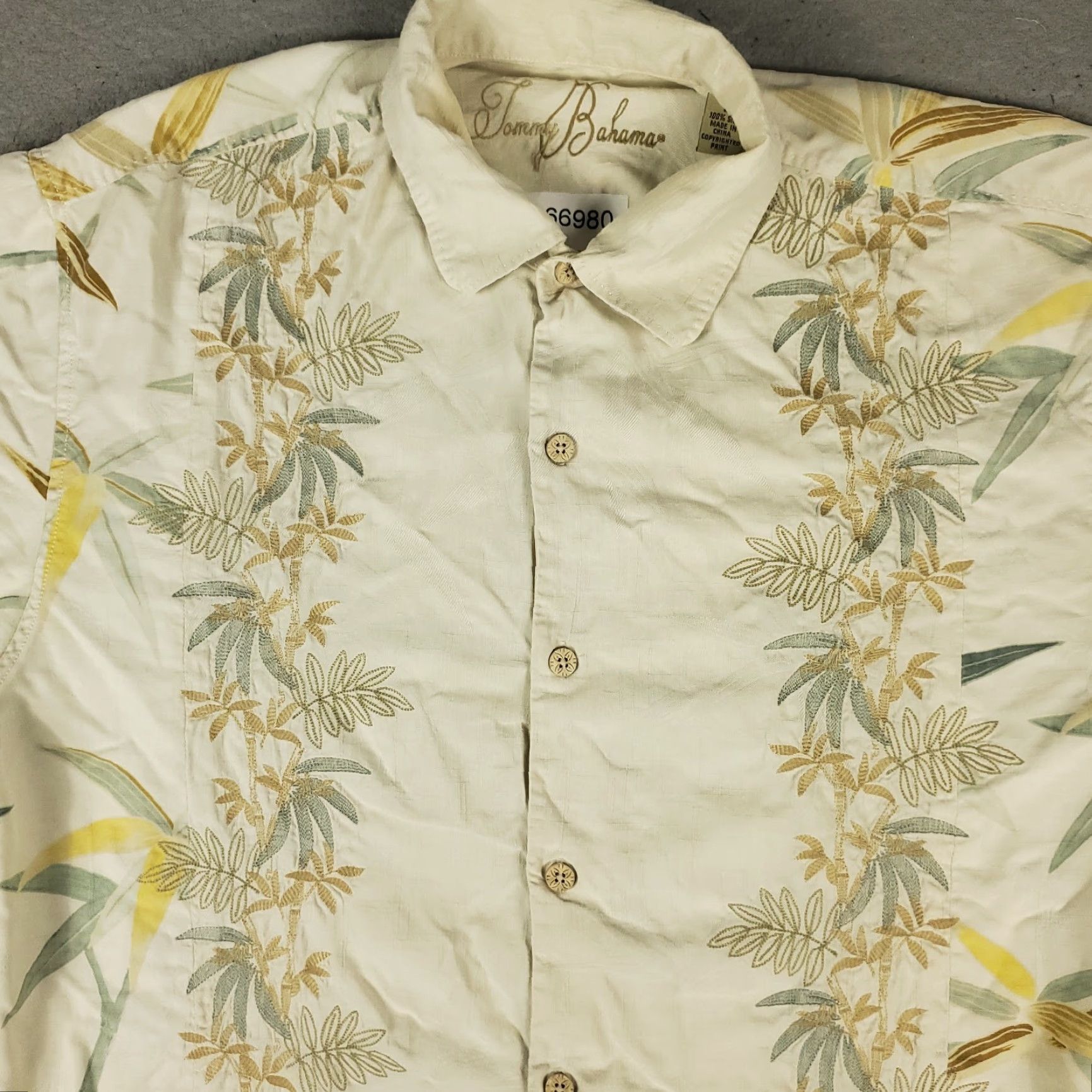 Tommy Bahama Tommy Bahama Shirt Mens Large Ivory Beige Silk Hawaiian Button Up Size US L / EU 52-54 / 3 - 2 Thumbnail
