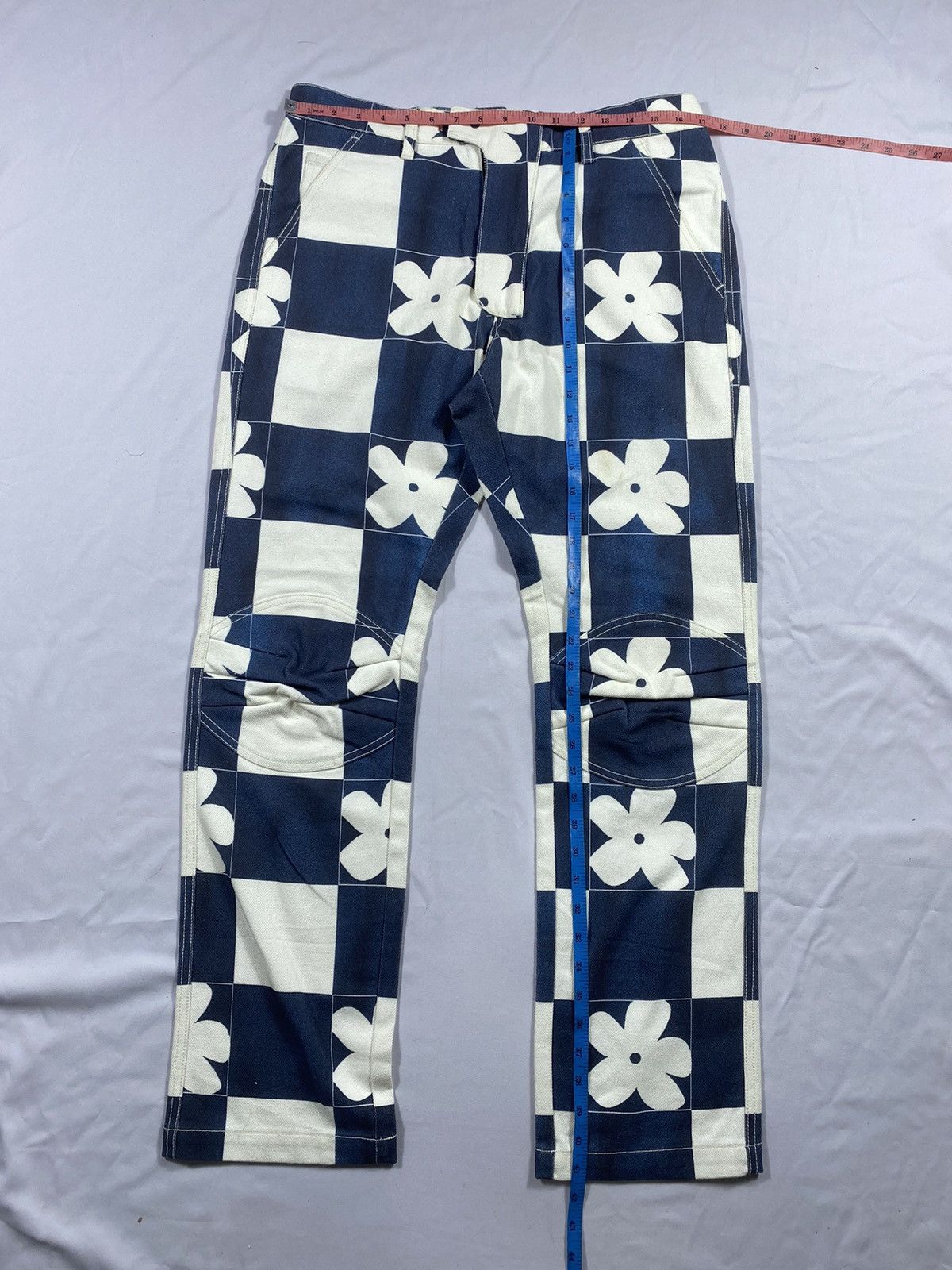 Beauty Beast Japanese The Museum Visitory Flower Lasered Jeans Size US 31 - 12 Thumbnail