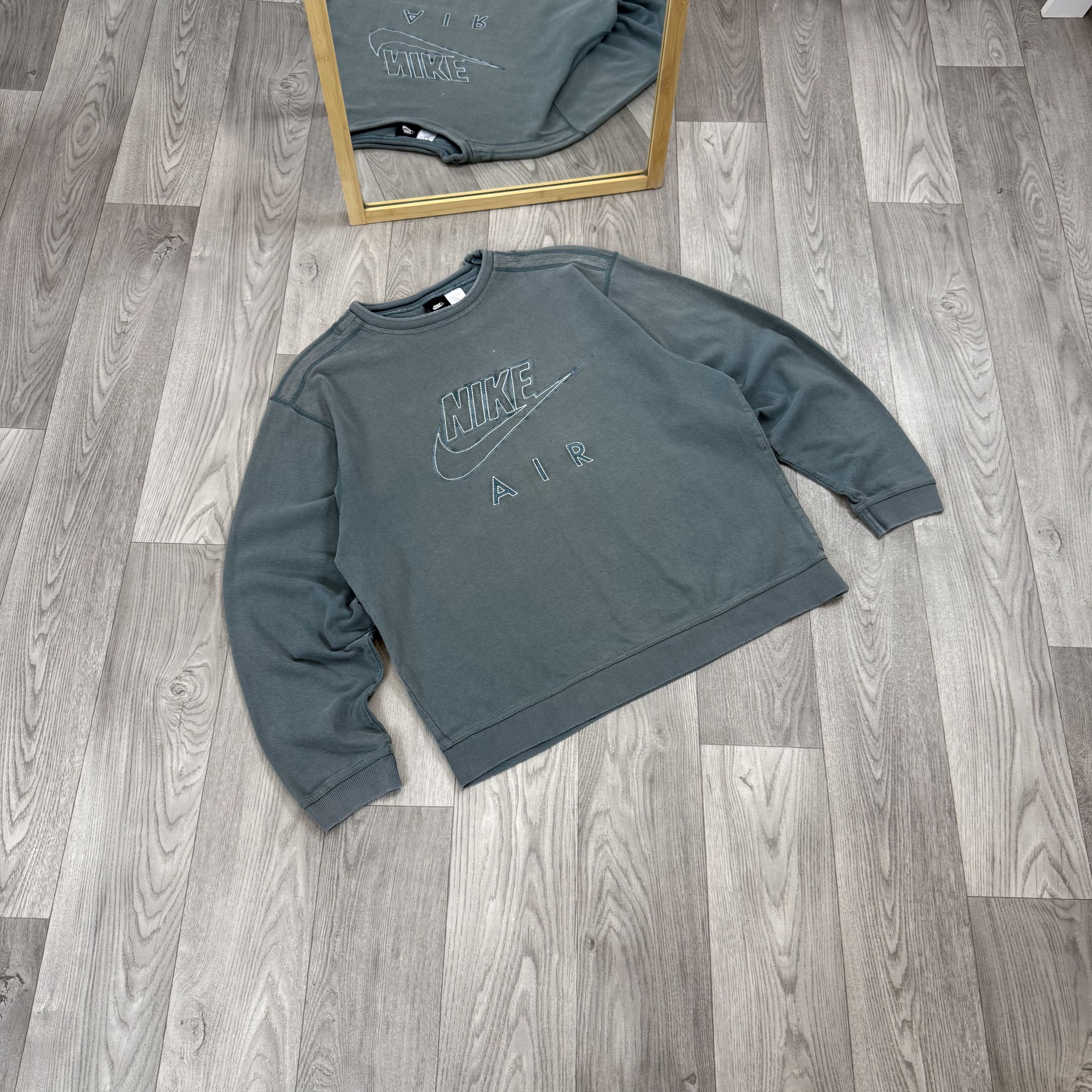 Nike Vintage Nike Air 90s Embroidered Crewneck Sweatshirt Size US M / EU 48-50 / 2 - 3 Thumbnail
