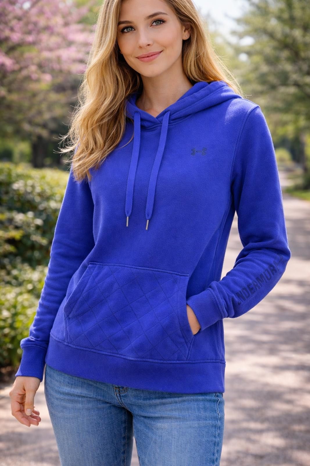 Under Armour Blue Pullover Hoodie Women’s Medium Athletic, Women's