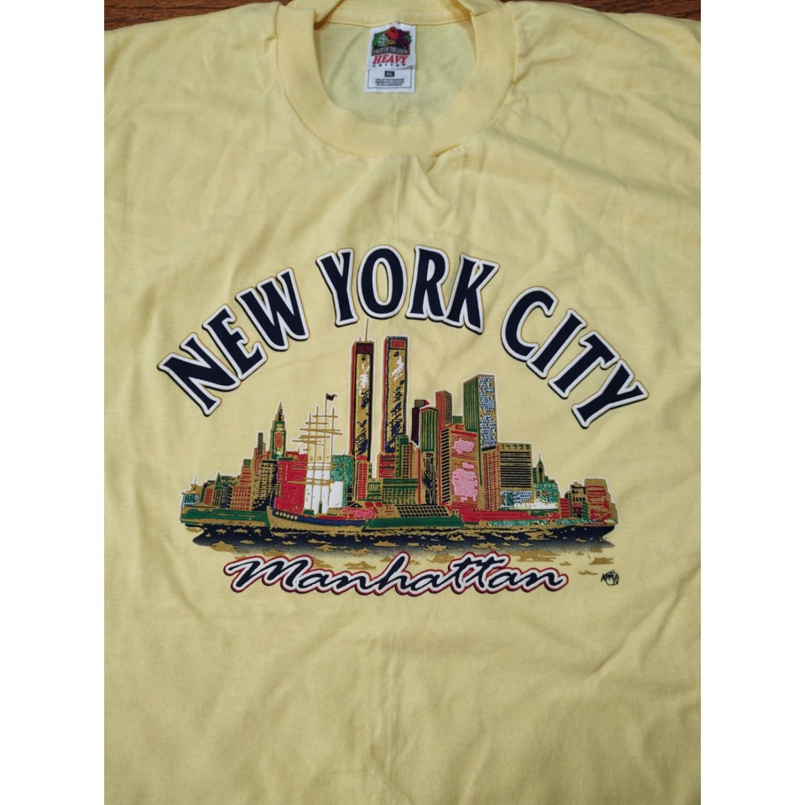 Fruit Of The Loom VINTAGE Fruit of the Loom T-Shirt Manhat tan Destination NY NYC 90s 80s Yellow Cotton Crew Neck Short Sleeve XL Men Regular Single Stitch Size US XL / EU 56 / 4 - 3 Thumbnail