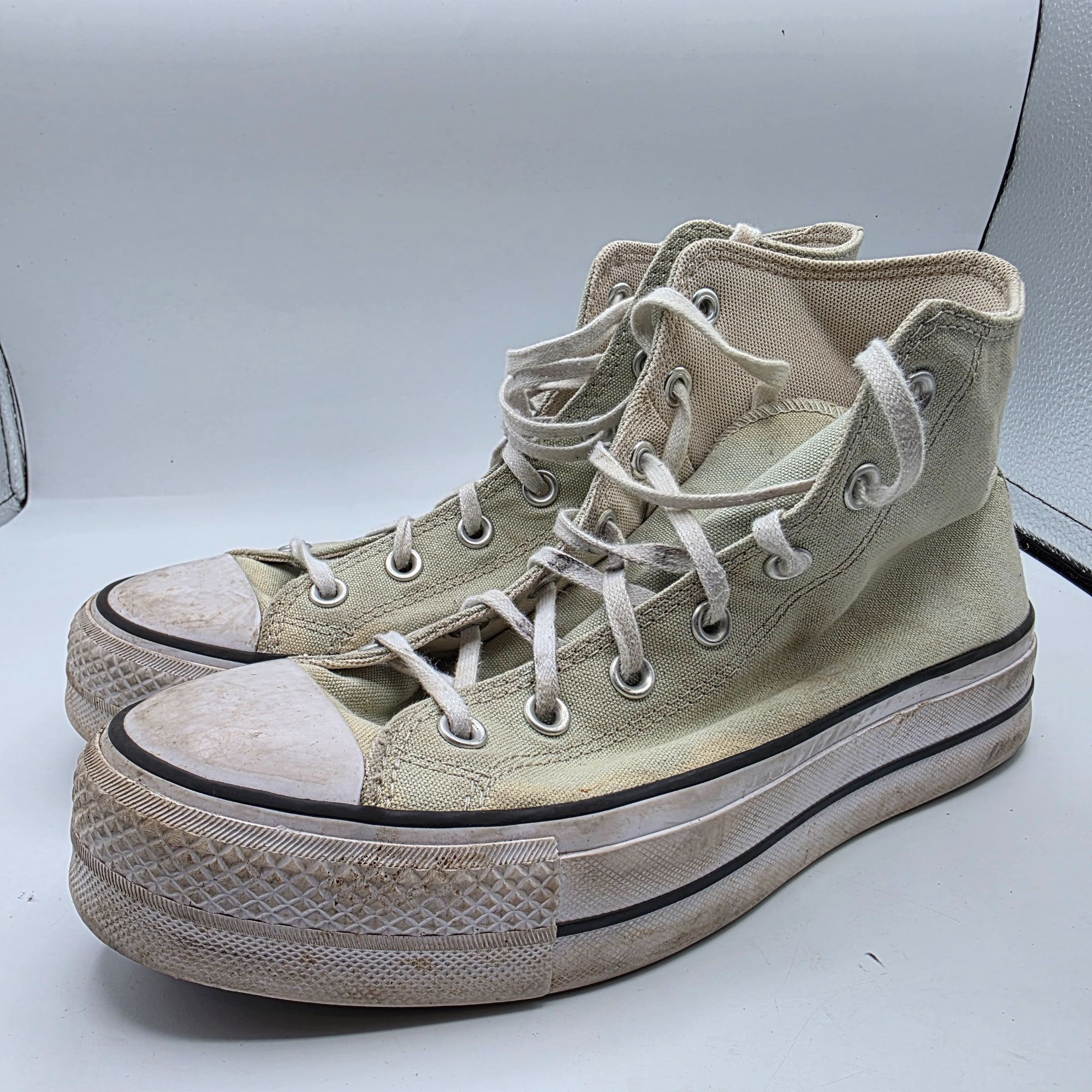 Converse Converse Chuck Taylor Lift Platform Womens Size 9 Beige Snea Size US 9 / IT 39 - 4 Thumbnail
