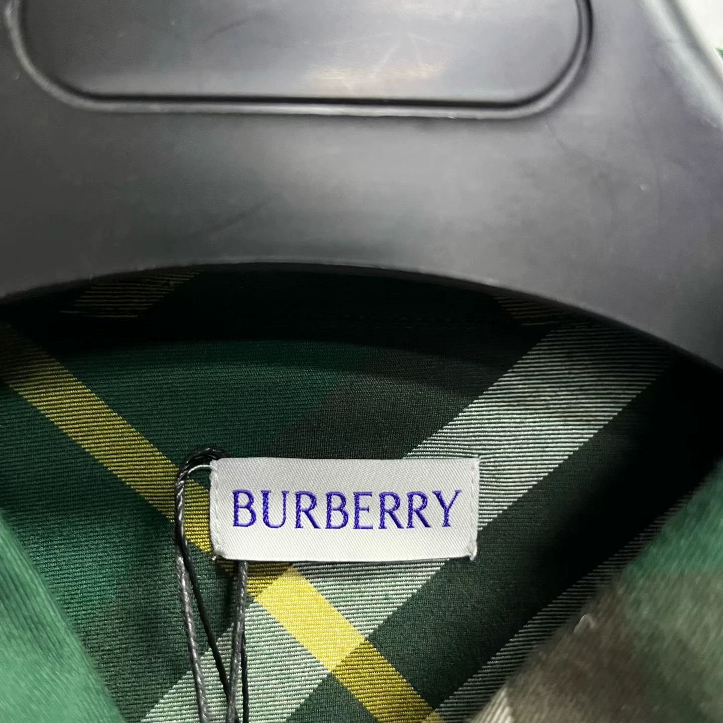 Burberry burberry plaid long sleeve shirt in green Size US XL / EU 56 / 4 - 2 Thumbnail