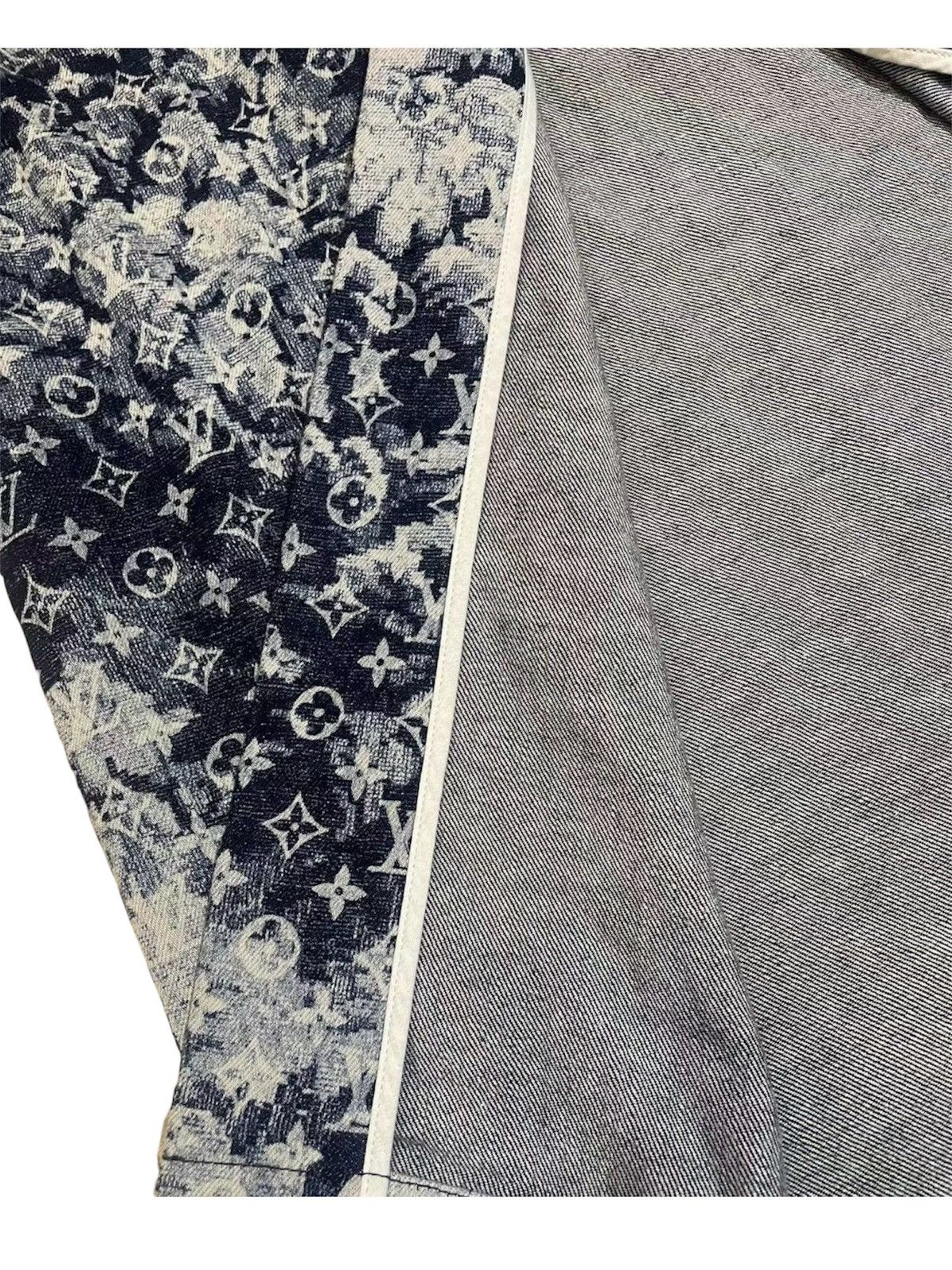 Louis Vuitton Louis Vuitton L Tapestry Short Sleeves Denim Shirt Monogram Size US L / EU 52-54 / 3 - 3 Thumbnail