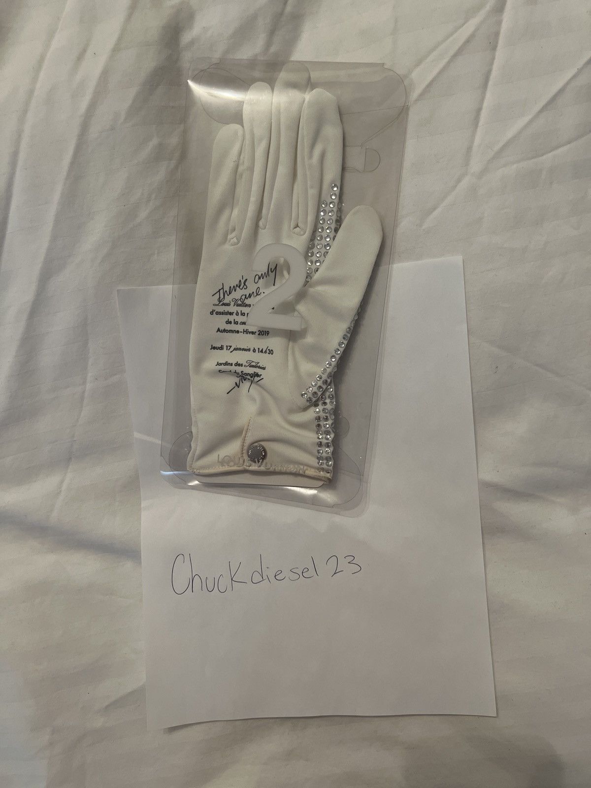 image of Louis Vuitton Fw19 Michael Jackson Thriller Glove in White, Men's
