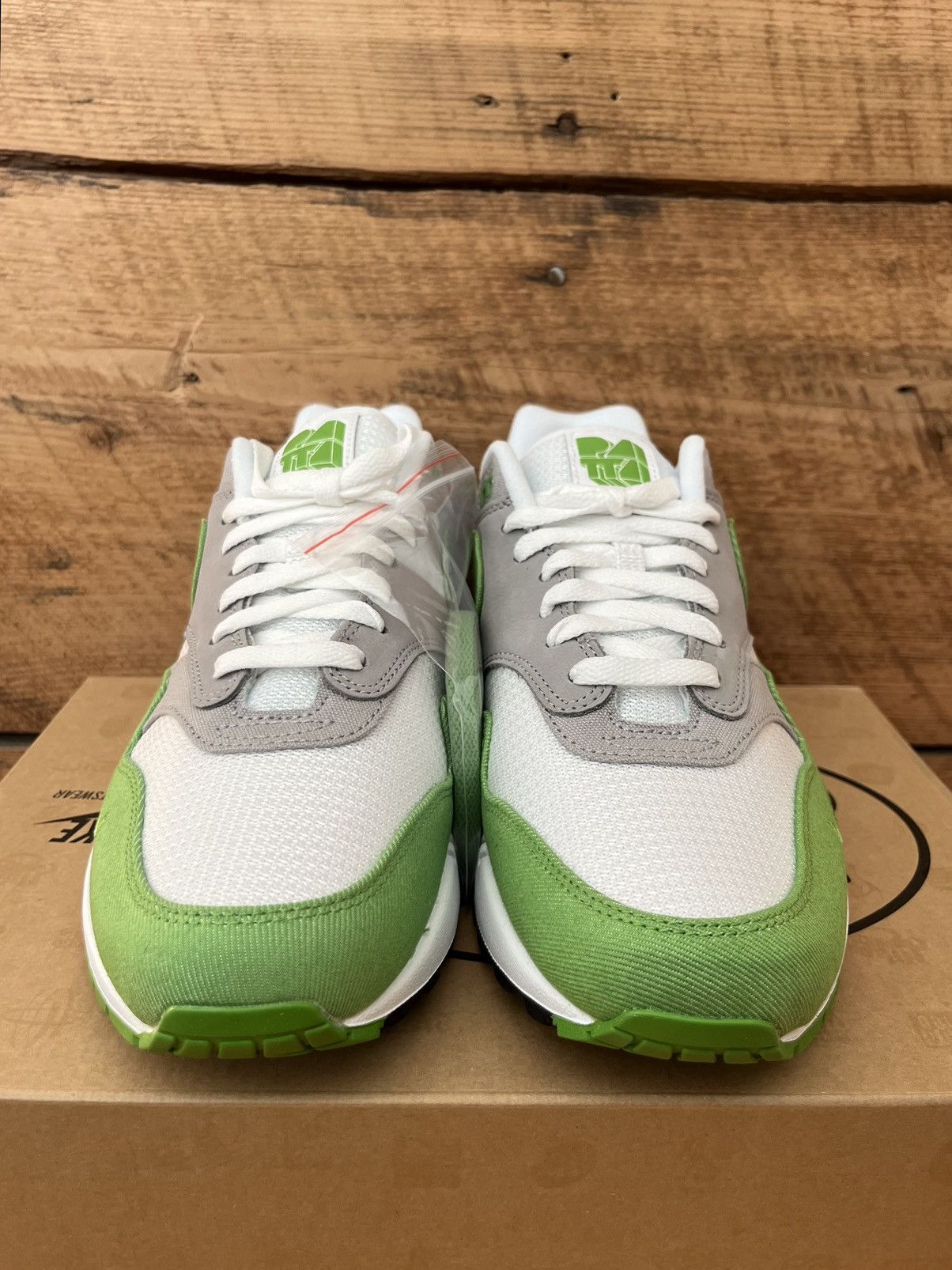Nike × Patta Nike x Patta Air Max 1 Chlorophyll 20th Anniversary 2024 Size US 10 / EU 43 - 3 Thumbnail
