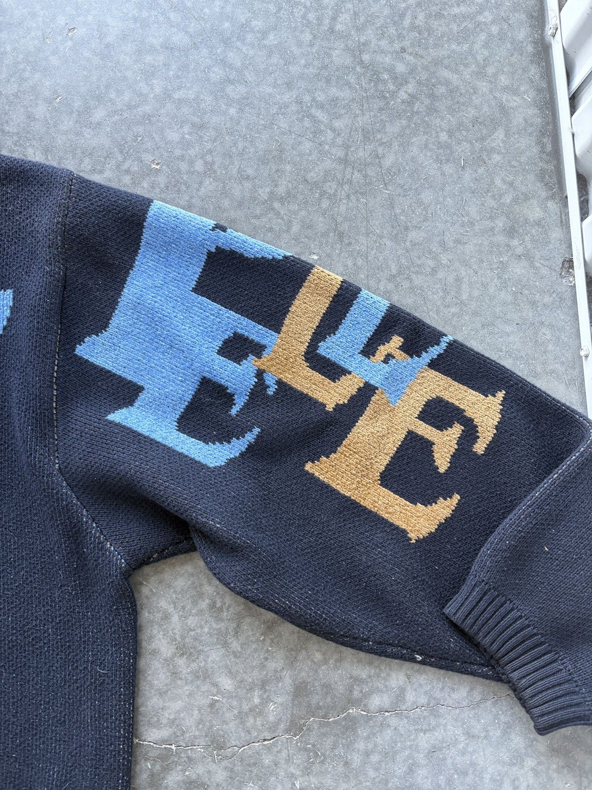 Pelle Pelle Vintage 90s Pelle Pelle Oversized Knit Sweater Size US XXL / EU 58 / 5 - 4 Thumbnail