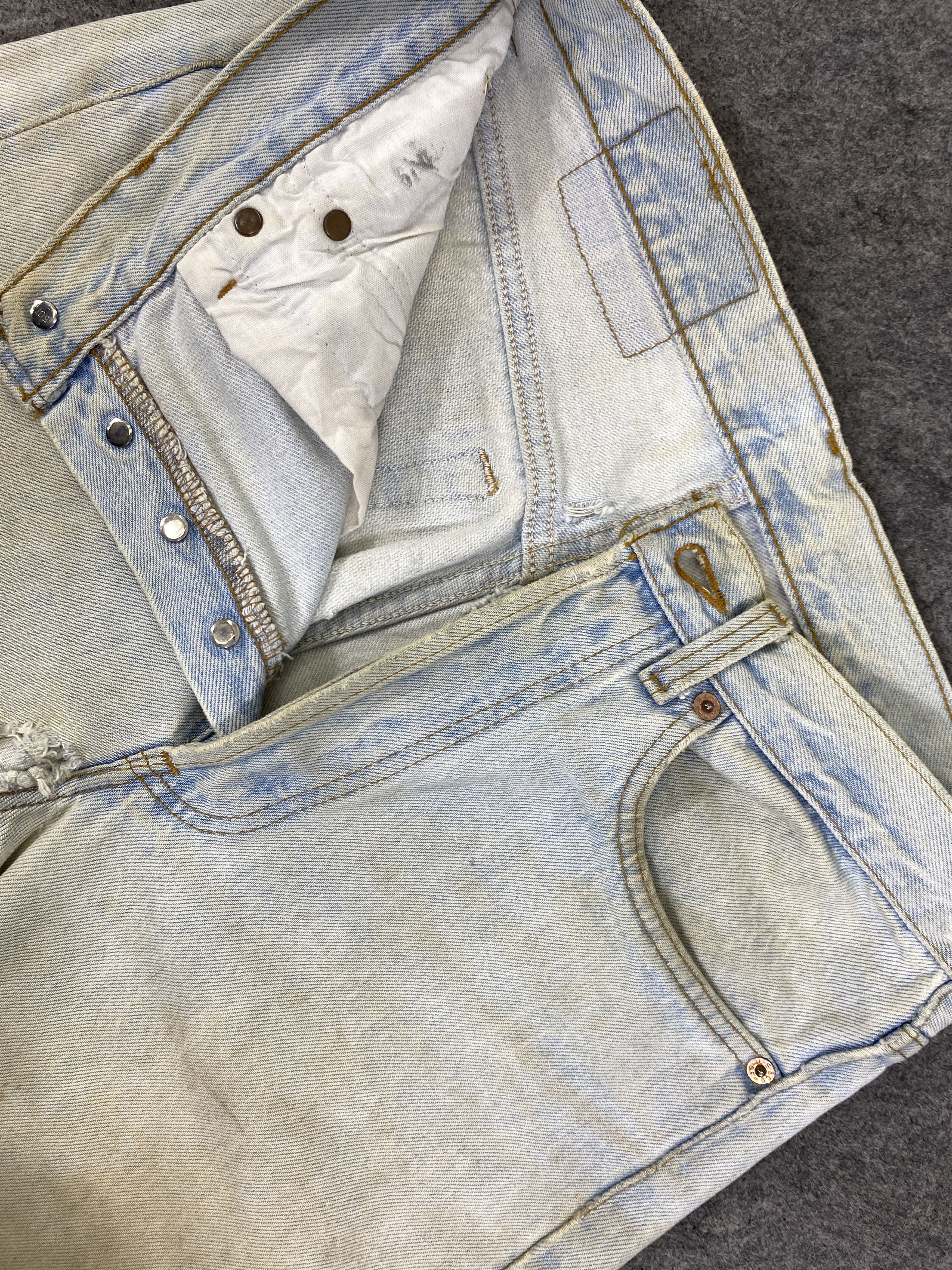 Japanese Brand Dirty Light Blue Vintage Levis 501 USA Jeans 30x29 - JN3184 Size US 30 / EU 46 - 6 Thumbnail