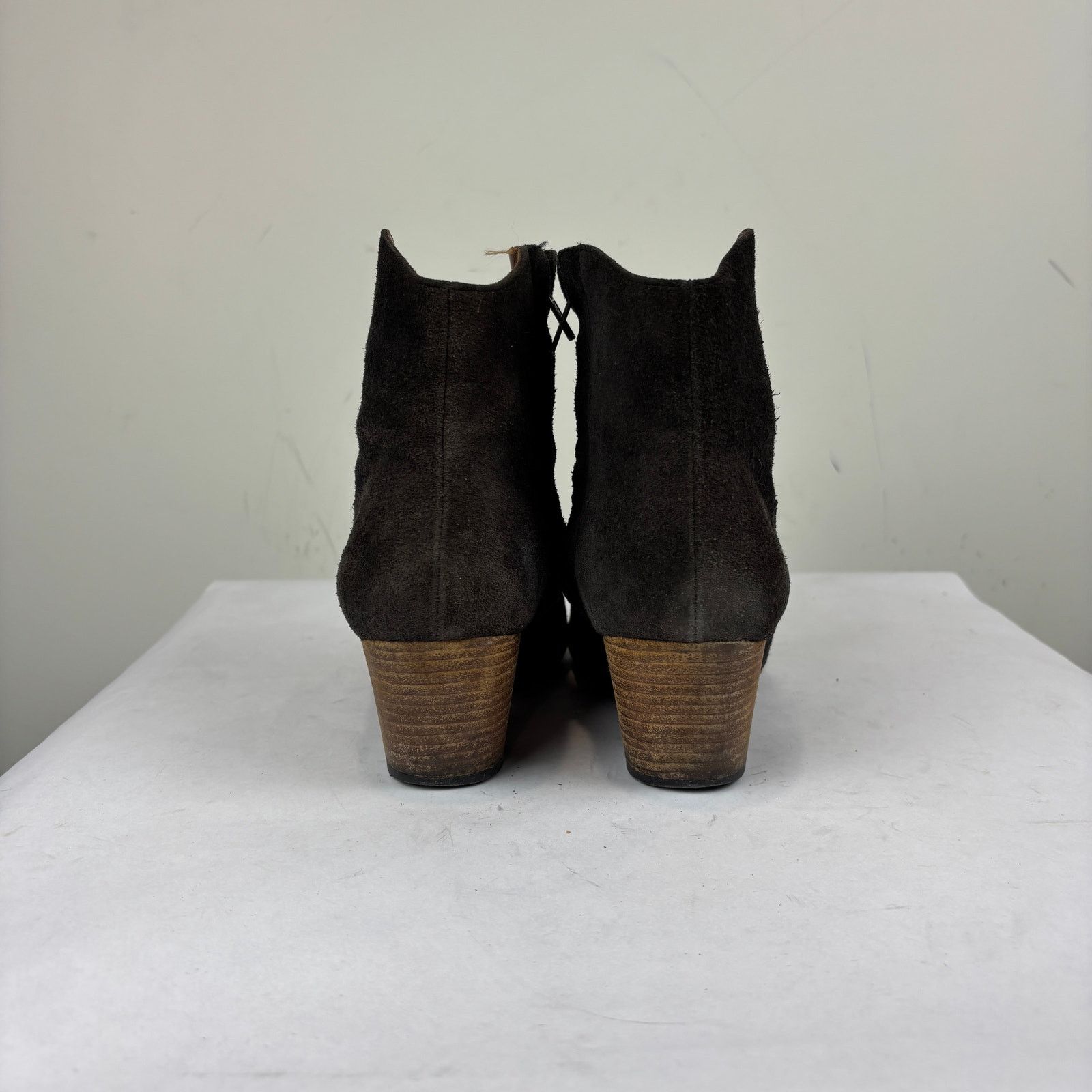 Isabel Marant Isabel Marant Dicker Suede Brown Block Heel Booties 39 US 9 Size US 9 / IT 39 - 4 Thumbnail