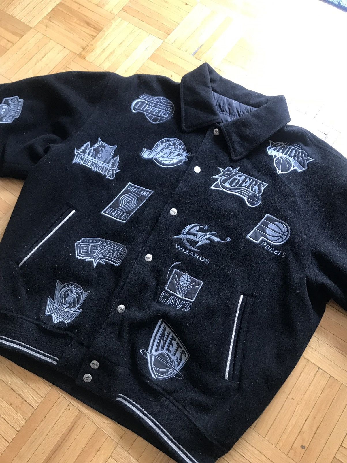 image of Mitchell Ness x NBA 2000’S Michelle And Ness X Nba All Over Logo Jacket in Black, Men's (Size XL)