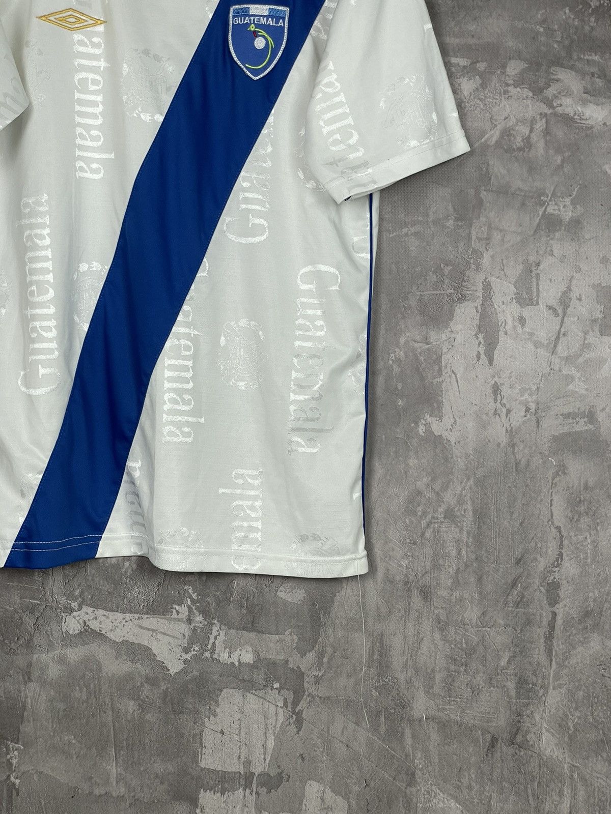 Umbro × Vintage Umbro Vintage 90s Guatemala Very Rare Soccer Jersey Size US M / EU 48-50 / 2 - 6 Thumbnail