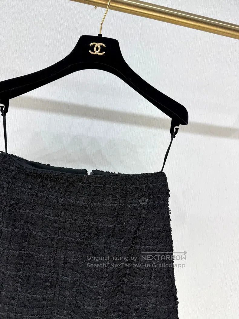 Chanel Chanel 22C tweed versatile black skirt Size 42" / US 20 - 3 Thumbnail