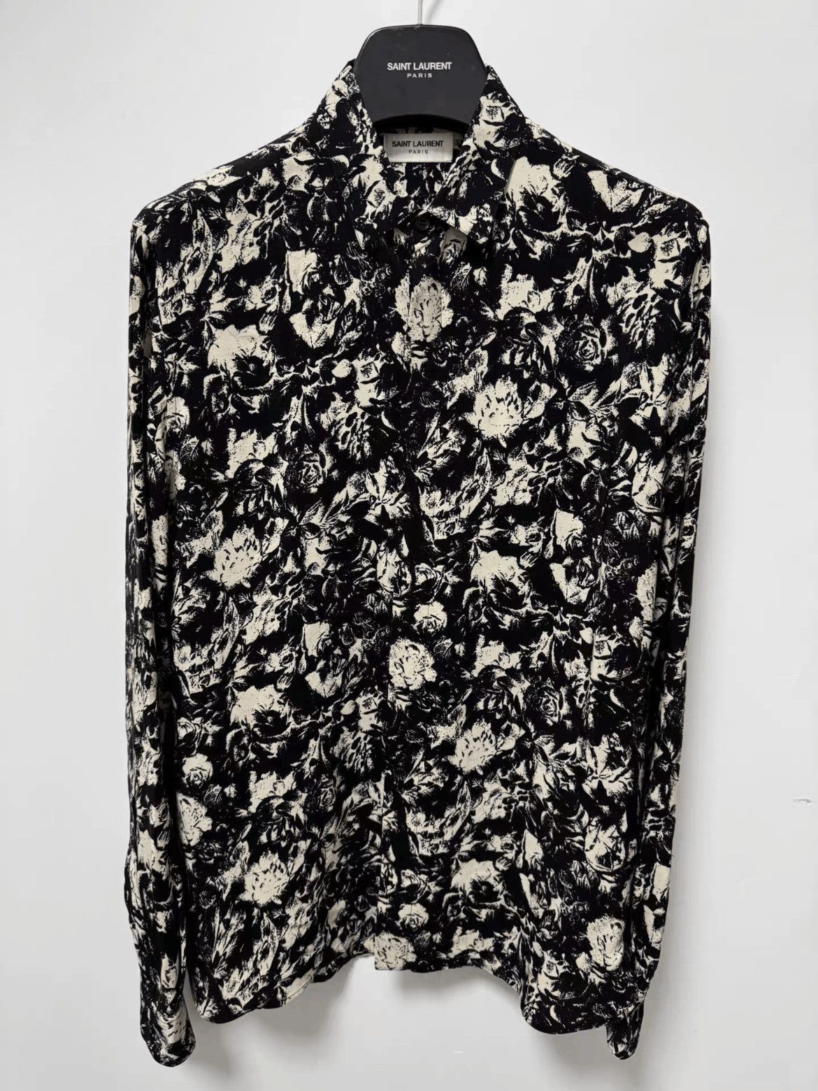 Saint Laurent Paris Sz 38 Saint Laurent Paris 22SS Silk Rose Pattern Shirt-2508 Size US M / EU 48-50 / 2 - 1 Thumbnail