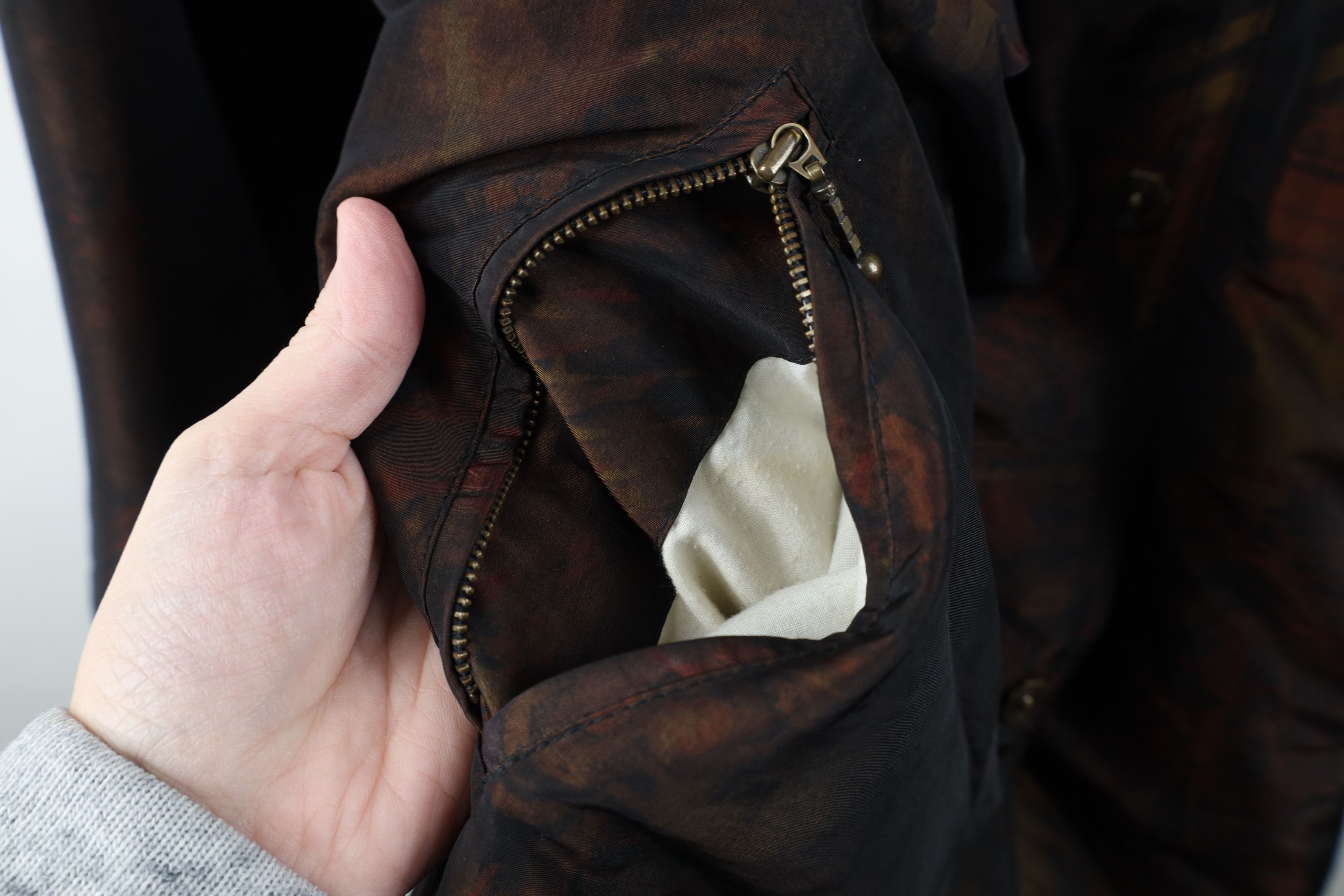 Vintage Vintage 90s Streetwear Trim Abstract Hooded Puffer Jacket Size XL / US 12-14 / IT 48-50 - 8 Thumbnail