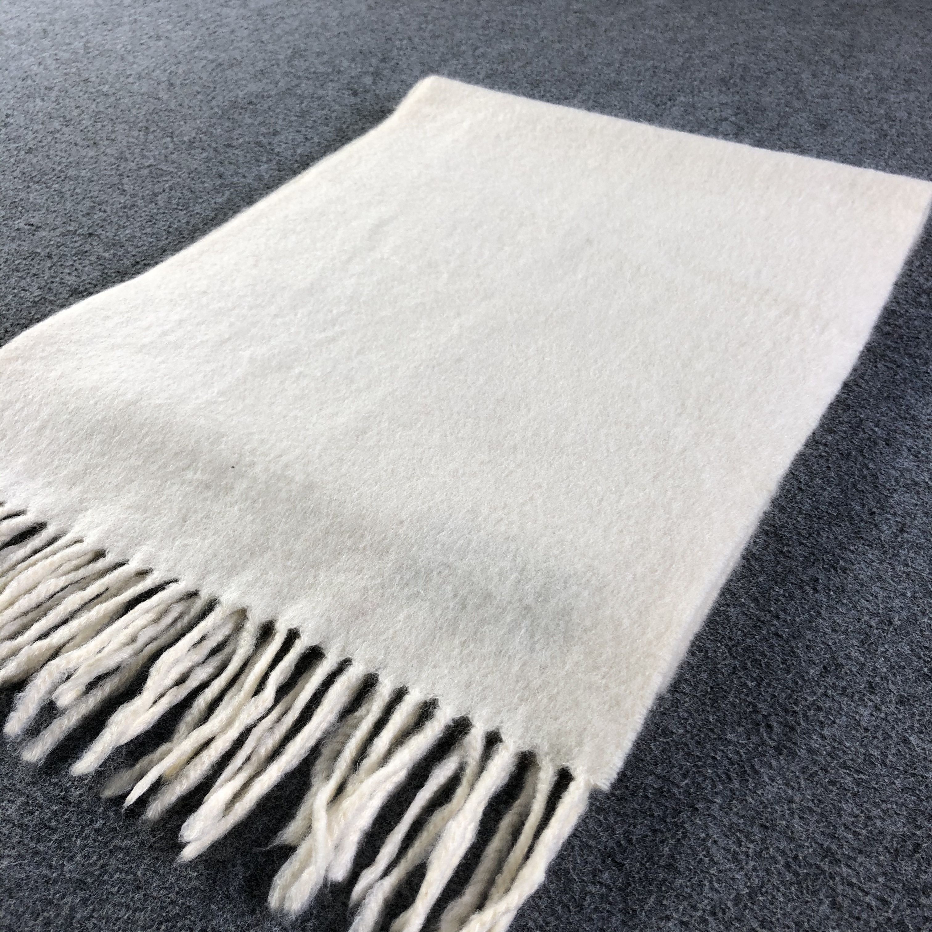 Johnstons Of Elgin Johnstons Of Elgin Scarf / Muffler / Neckwear Size ONE SIZE - 3 Thumbnail