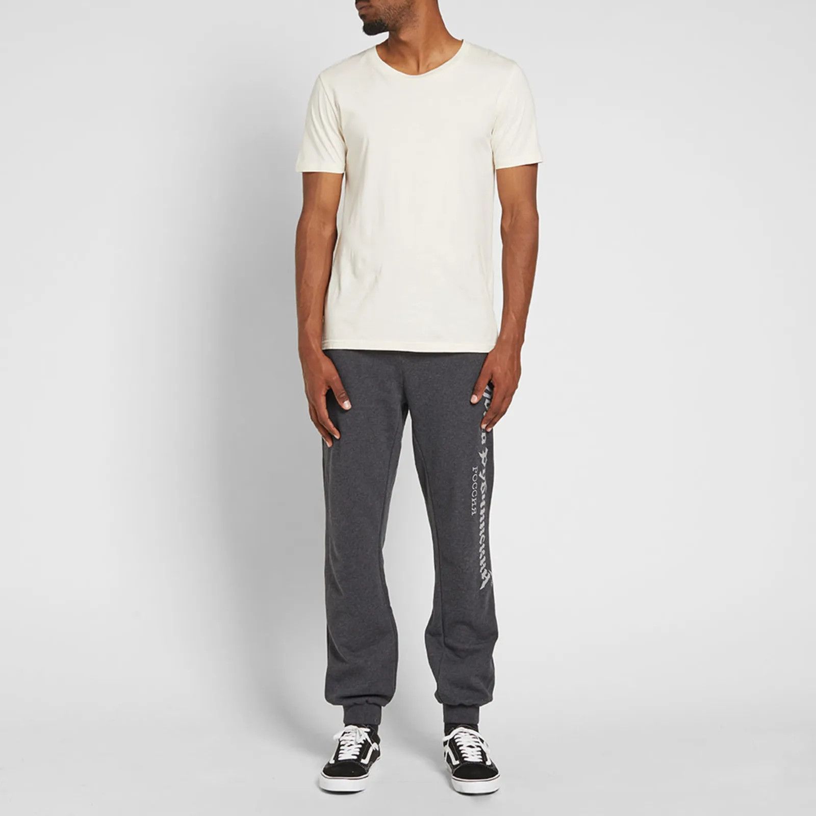 Gosha Rubchinskiy Gosha Rubchinkskiy AW17 Logo Sweat Pants Size US 32 / EU 48 - 7 Thumbnail
