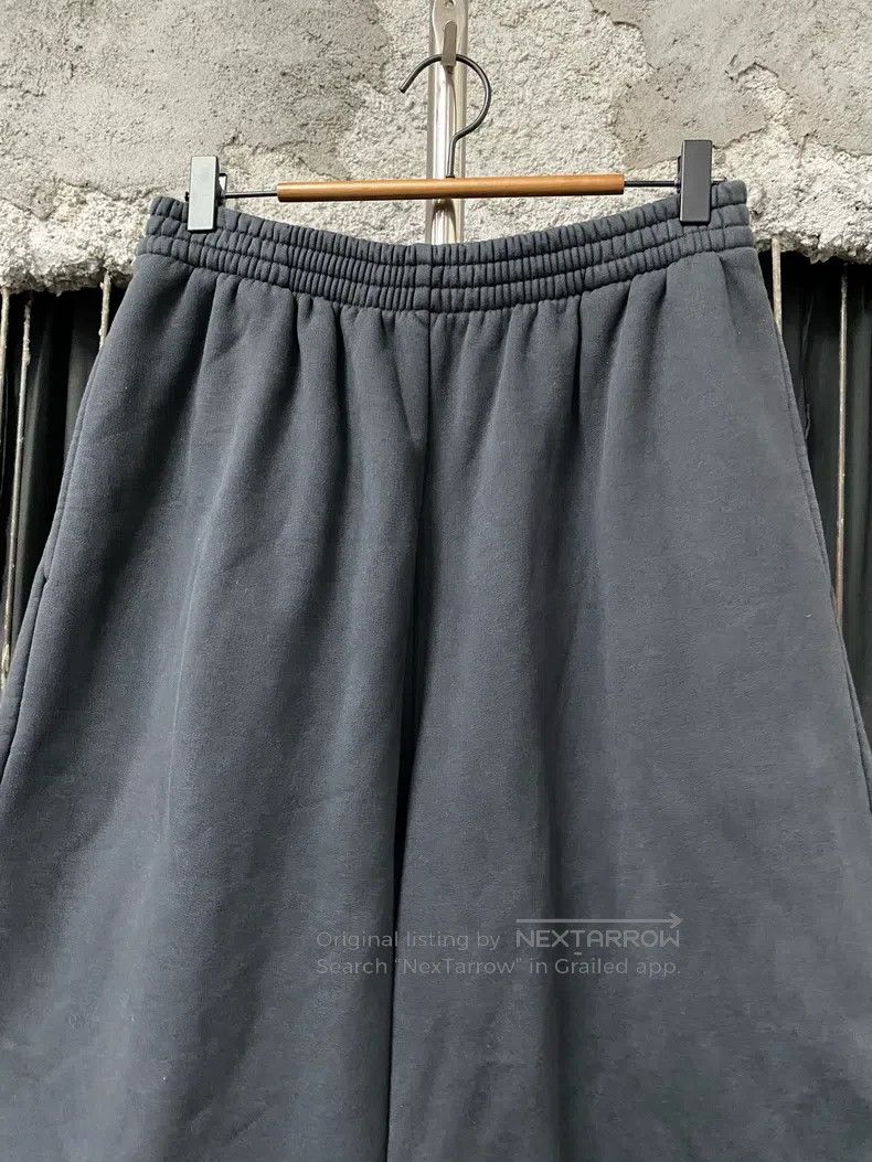 Balenciaga Balenciaga size S Embroidered Shorts Size US 27 - 3 Thumbnail