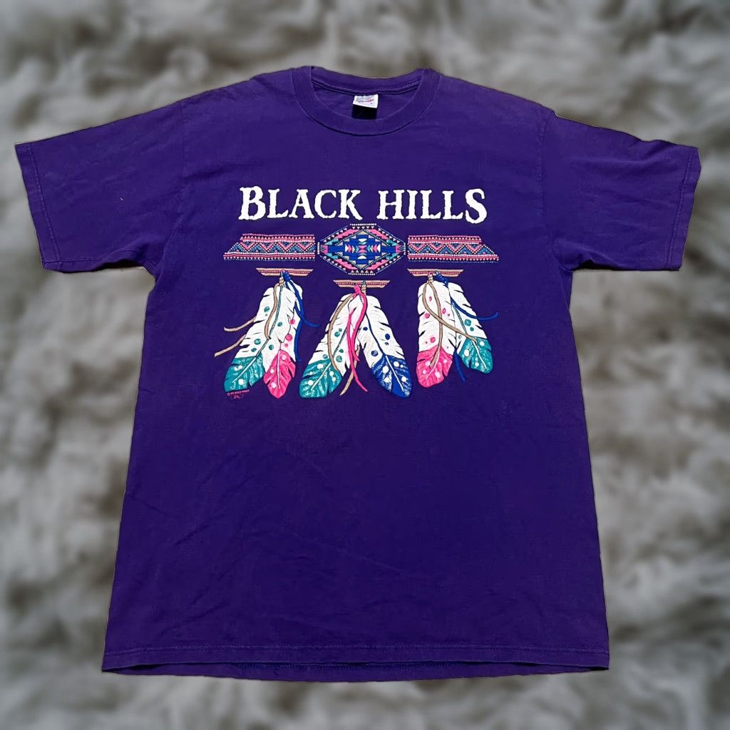 Vintage VINTAGE Black Hills Purple 90s Graphic T-Shirt Mens L Crew Neck Short Sleeve Cotton Shirts Size US L / EU 52-54 / 3 - 1 Thumbnail