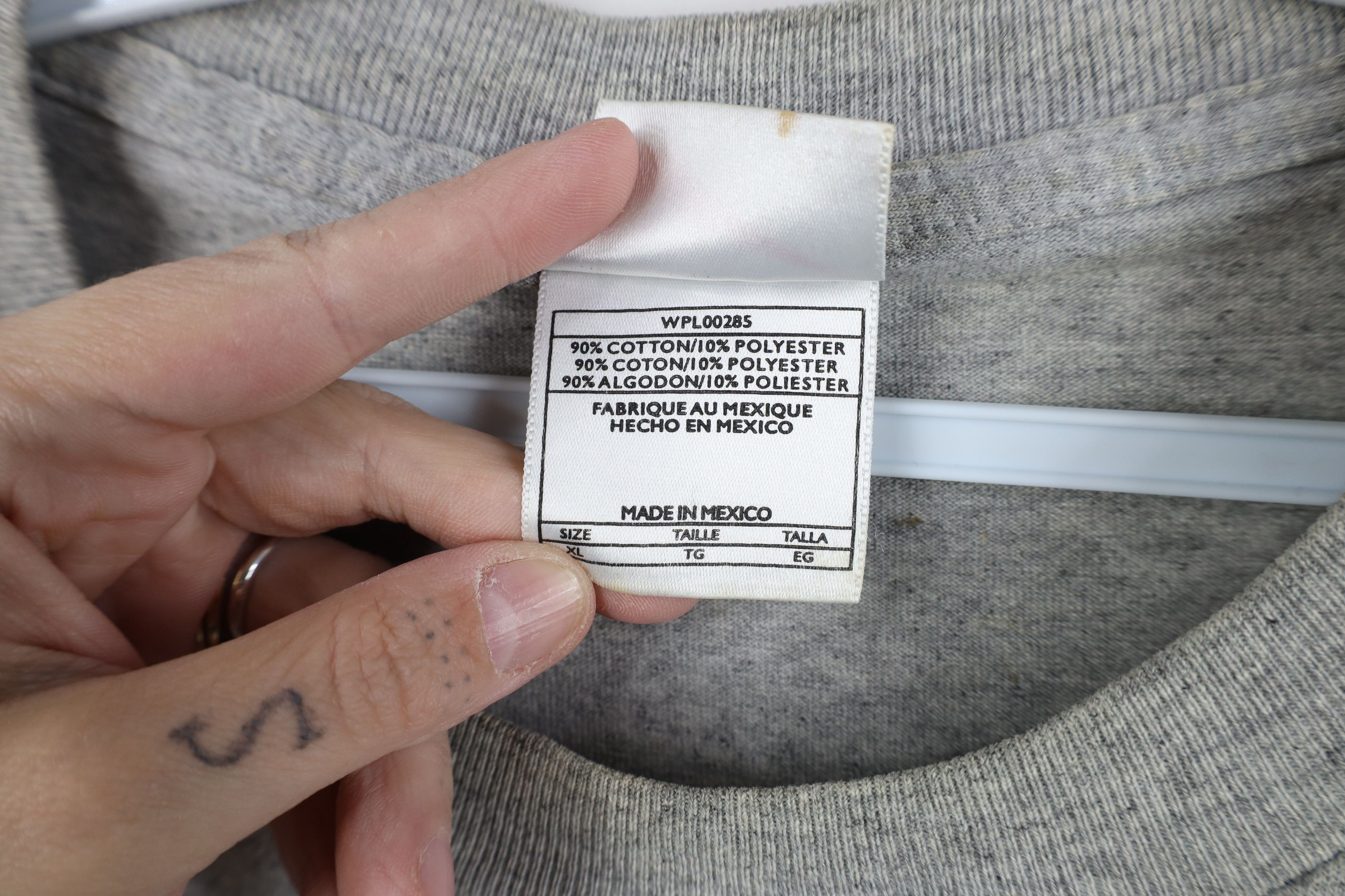 Nike Vintage 90s Nike Scott Mini Swoosh T-Shirt Heather Gray Size US XL / EU 56 / 4 - 10 Thumbnail