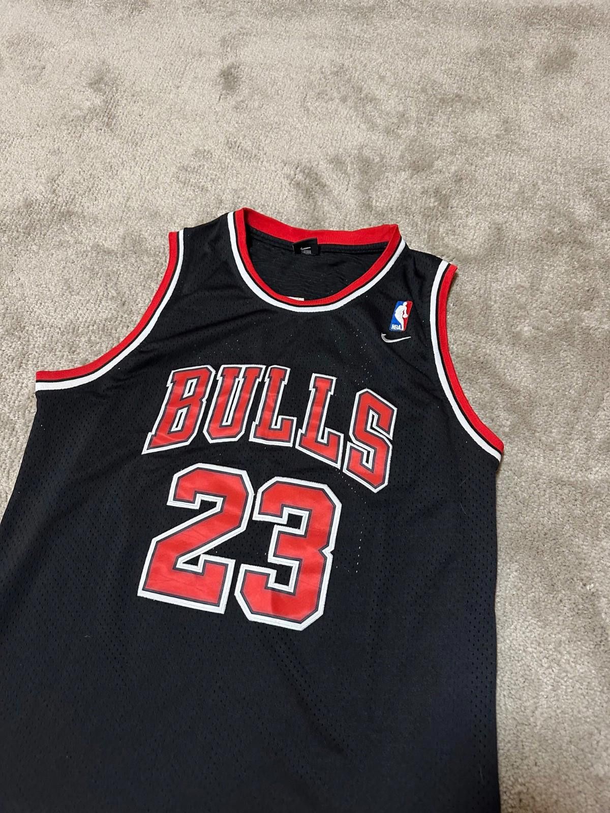 Nike Vintage Nike Basketball Chicago Bulls #23Jordan Jersey XL Size US XL / EU 56 / 4 - 3 Thumbnail