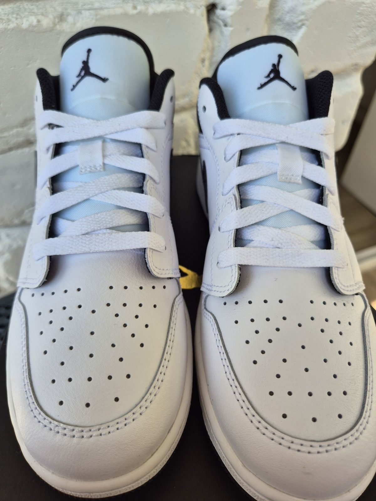 Jordan Brand Nike Air Jordan 1 Low White Black (553560-132) 38.5 EU Size US 7.5 / IT 37.5 - 6 Thumbnail