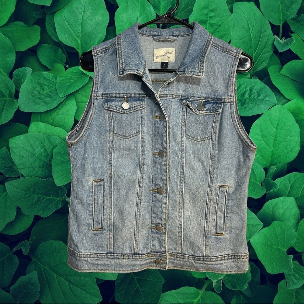 Other Universal Thread Light Wash Denim Button Front Vest Medium Size M / US 6-8 / IT 42-44 - 1 Thumbnail