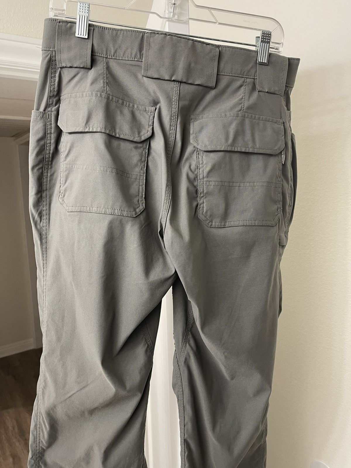 Duluth Trading Company NWT Duluth Trading Mens Dry On The Fly Relaxed Hiking Pants Size US 32 / EU 48 - 2 Thumbnail
