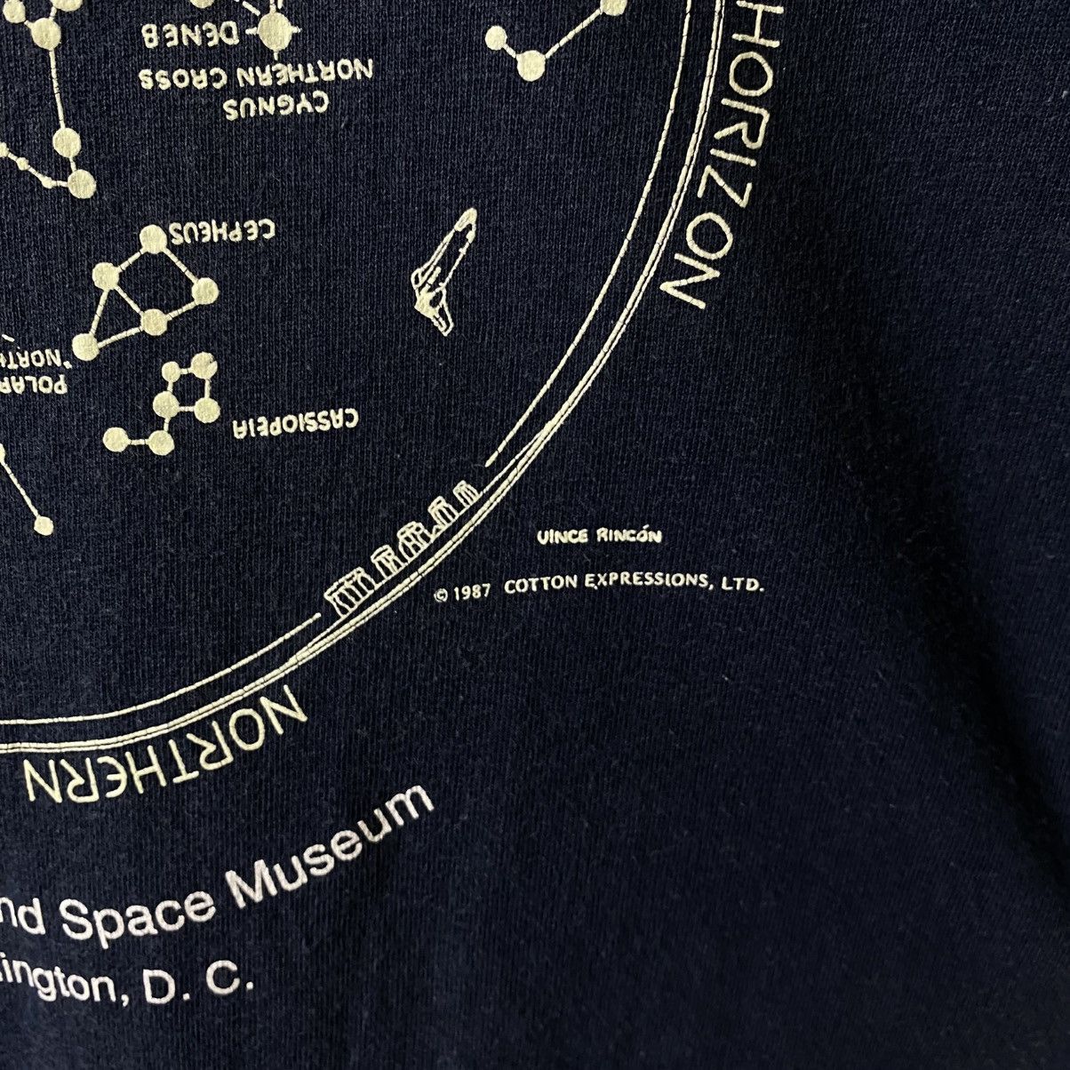 Vintage 1990s Smithsonian Institution National Air & Space Museum T Size US M / EU 48-50 / 2 - 5 Thumbnail