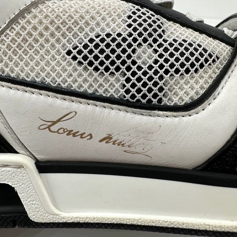 Louis Vuitton Louis Vuitton Trainer black and white printed velcro mesh Size US 9.5 / EU 42-43 - 5 Thumbnail