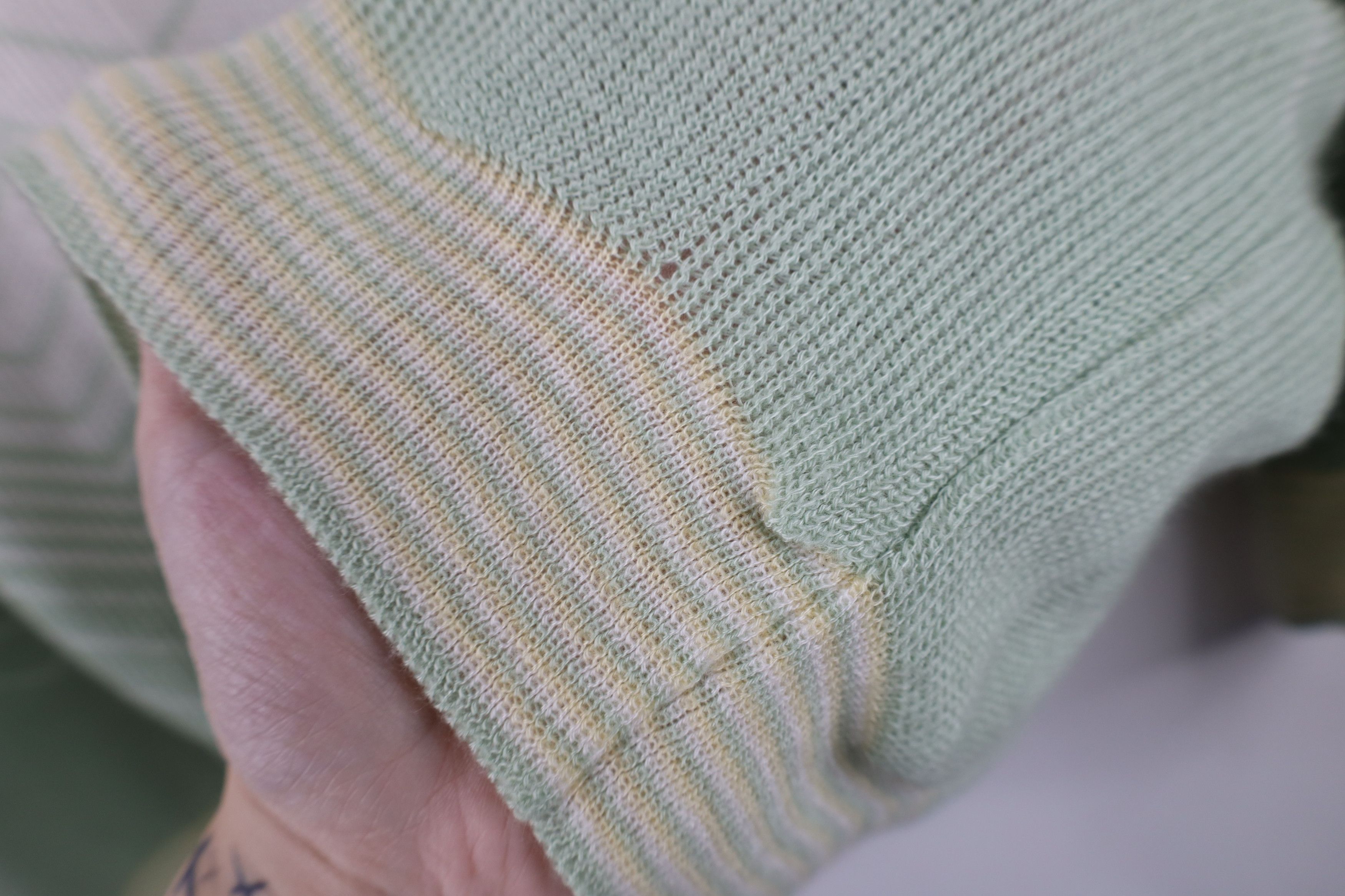 Vintage Vintage 90s Streetwear Herringbone Knit Cardigan Sweater USA Size M / US 6-8 / IT 42-44 - 9 Thumbnail