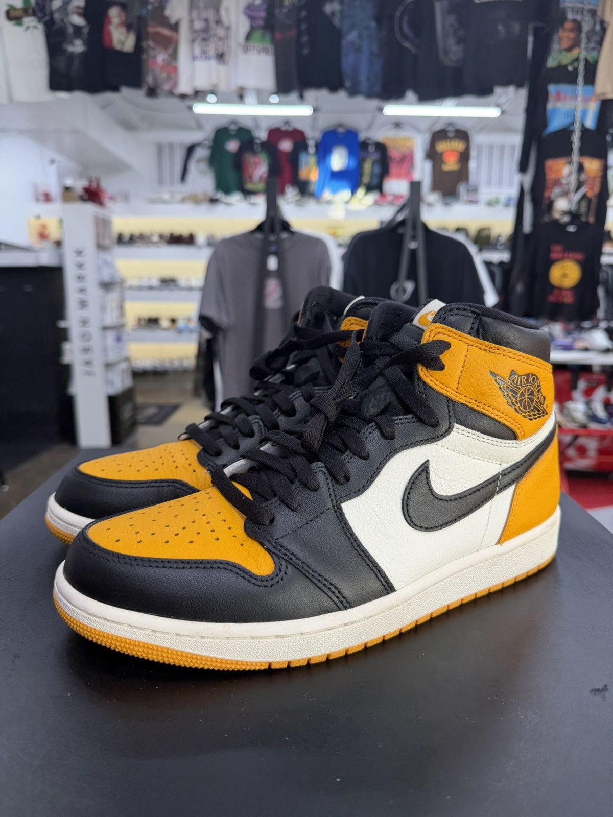 Jordan Brand Air Jordan 1 Taxi Size 9 (2022) Size US 9 / EU 42 - 1 Thumbnail