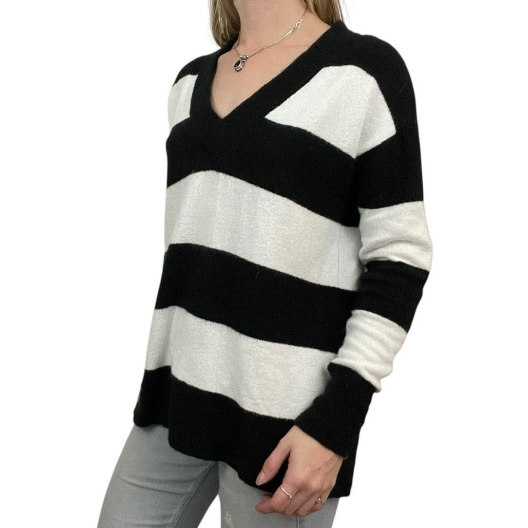 Other Halogen Black & White Thick Striped V-Neck Knit Sweater Size M / US 6-8 / IT 42-44 - 3 Thumbnail