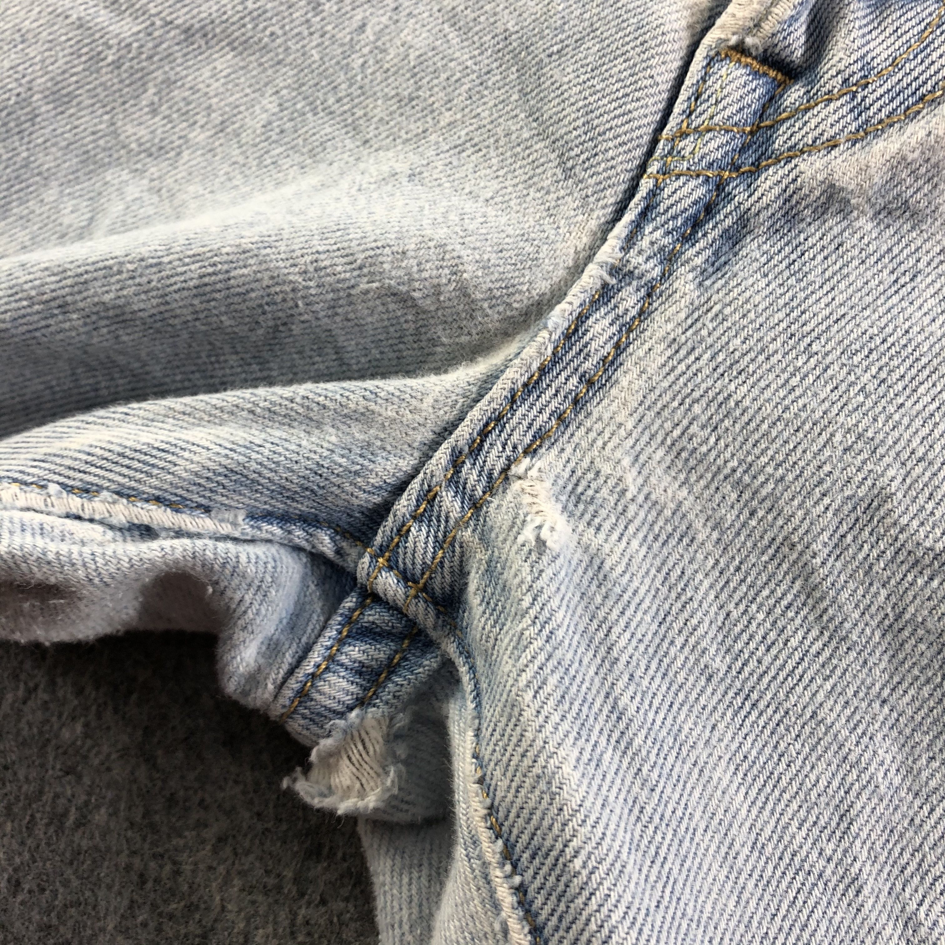 Levi's Vintage Light Wash Levis 501 Jeans-J3703 Size US 33 - 14 Thumbnail